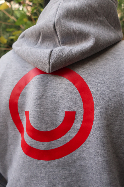 Sudadera gris+rojo #lookingforsmiles