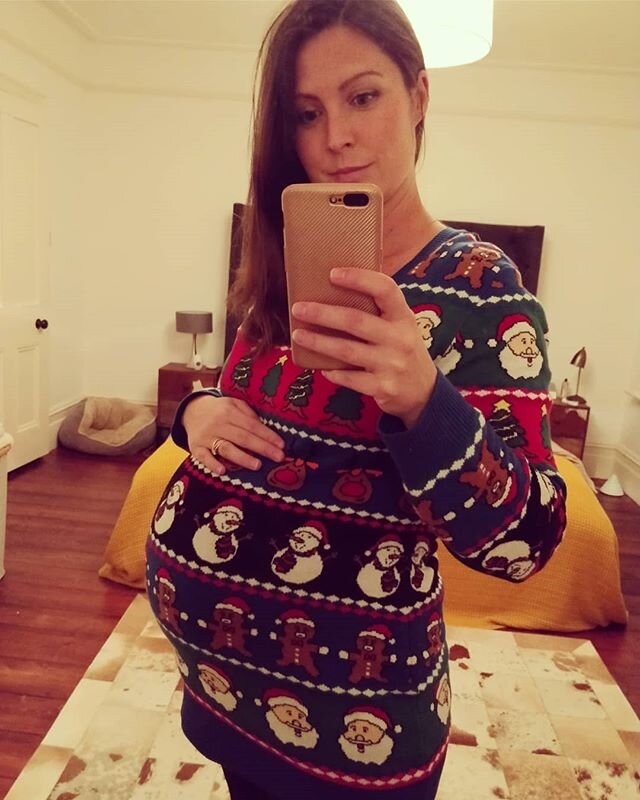 🤰🎄EXPECTING AT XMAS🎄🤰
.
Throwing it back to this time 2 year's ago when I was heavily pregnant with Jasper. I loved being pregnant at Christmastime, it was a chance to rest, nest and prepare for the birth of baby number 2 amidst an abundance of a