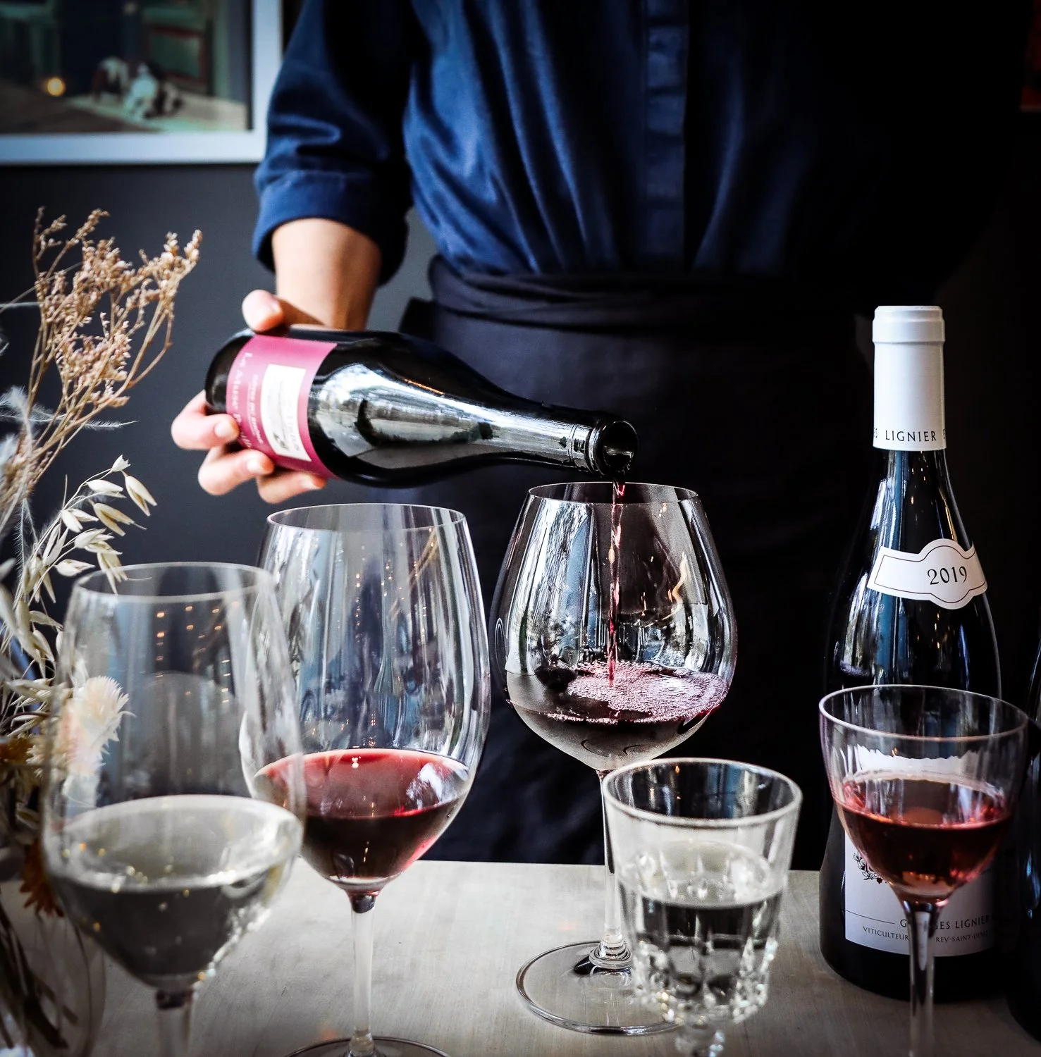 Nu har vi sl&auml;ppt nya datum f&ouml;r v&aring;ra popul&auml;ra och oftast fullbokade vinprovningar. 
Victor avsl&ouml;jar inga teman &auml;nnu. 

Tips fr&aring;n oss, k&ouml;p en vinprovningsupplevelse f&ouml;r n&aring;gon du bryr dig extra mycket