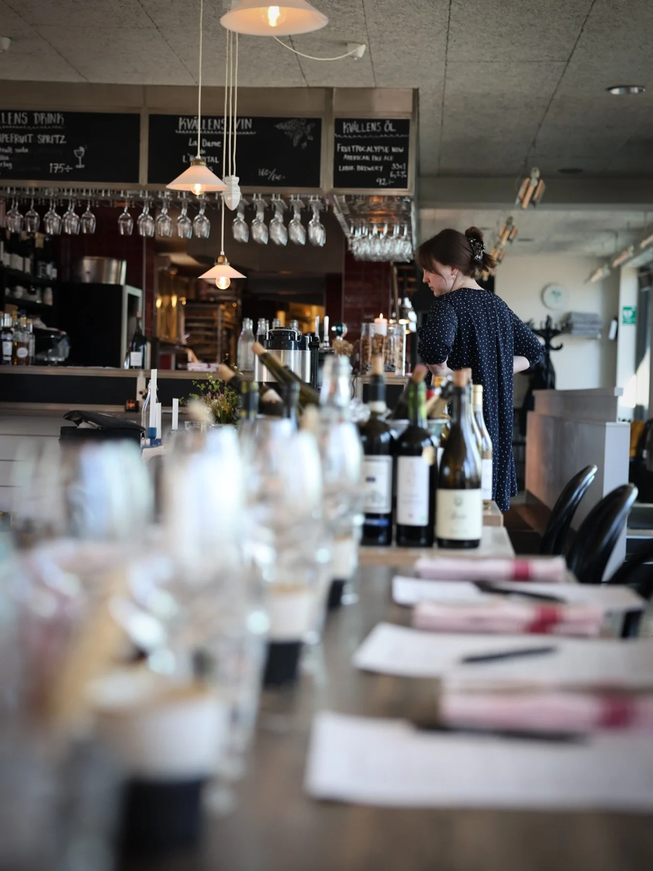 Menyprovningen idag gick fantastisk bra! Prepp, pepp och skratt! Vi l&auml;ngtar efter att f&aring; h&ouml;ra vad ni tycker om mat och vinkombinationerna✨Hj&auml;rtligt v&auml;lkommen till stans b&auml;sta kvarterskrog❤️ #bistrolegarage #kvarterskrog