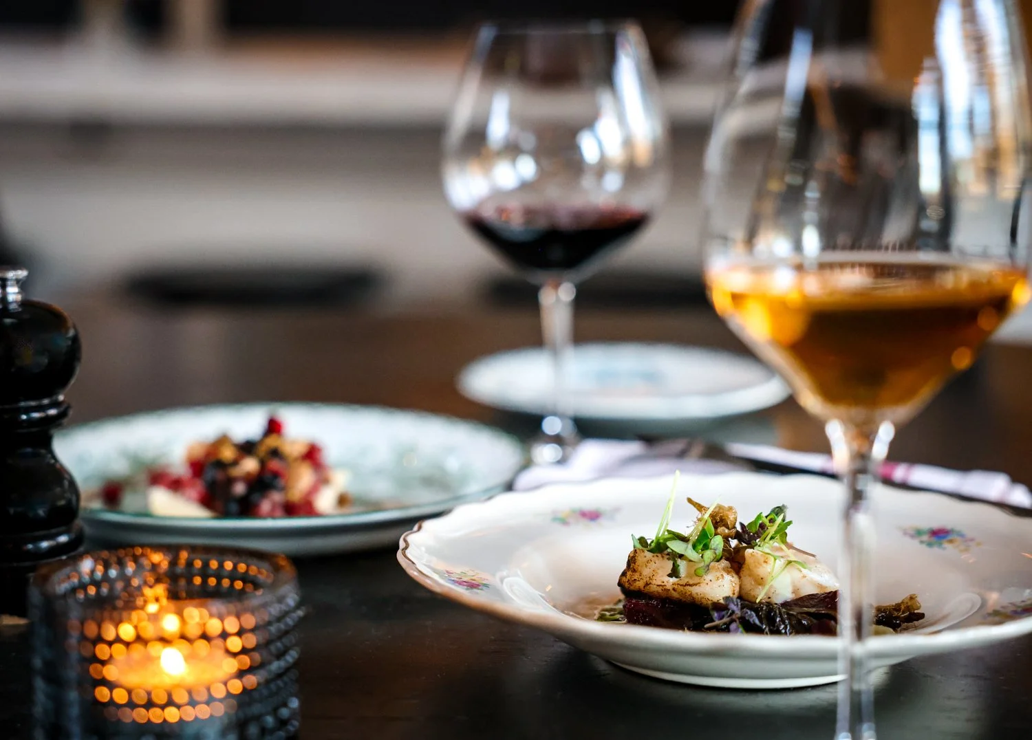 Köp ett presentkort till någon du gillar. Vi finns i umeå restaurang bistro le garage