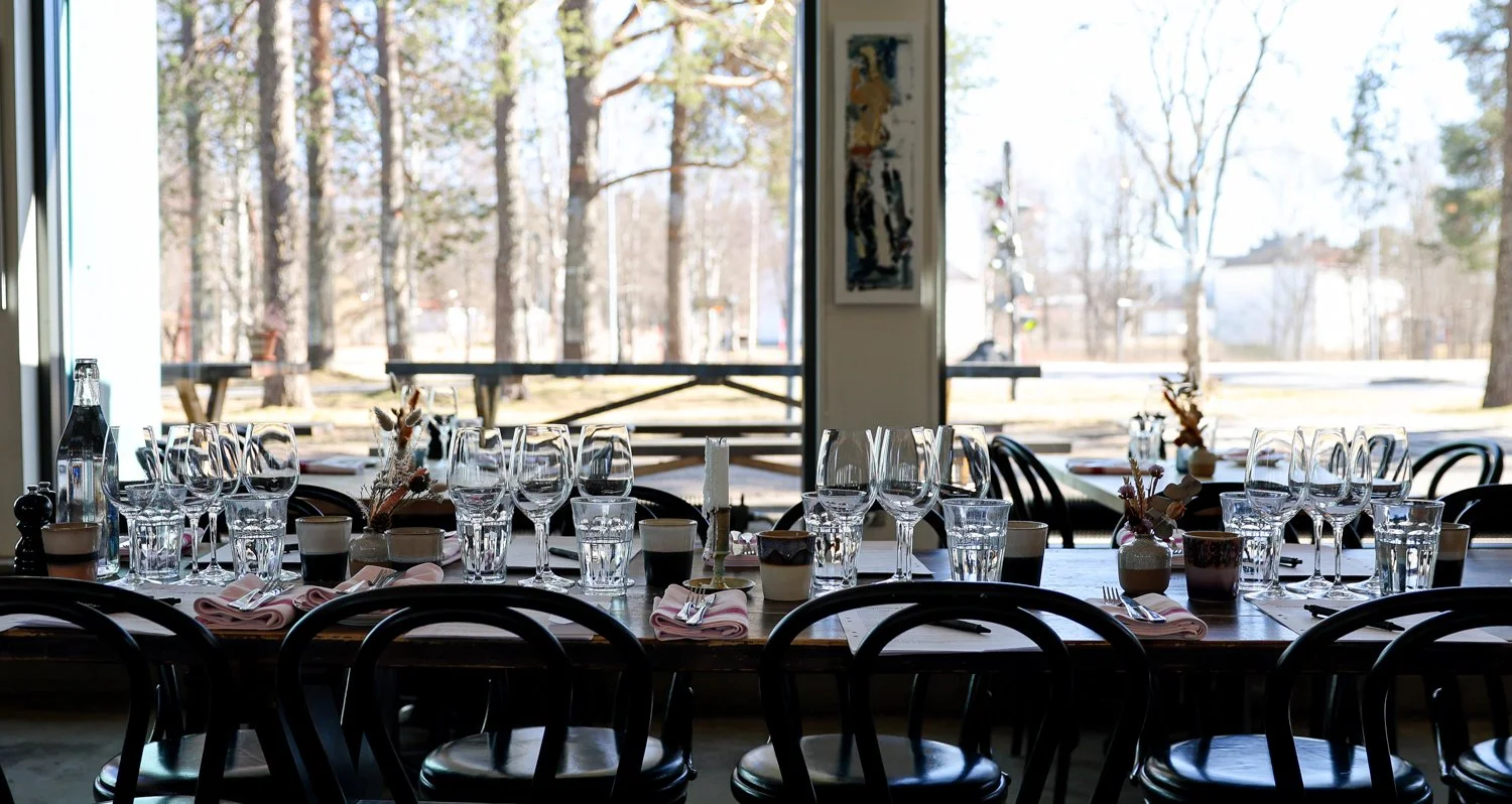 ✨Vi har plats f&ouml;r er✨

Luncher, middagar, vinprovningar, event samt matlagningskurser. 
Priset att abonnera Le Garage varierar beroende p&aring; veckodag och uppl&auml;gg. Restaurangen tar upp till 72 g&auml;ster. 

H&ouml;r av er till oss s&ari