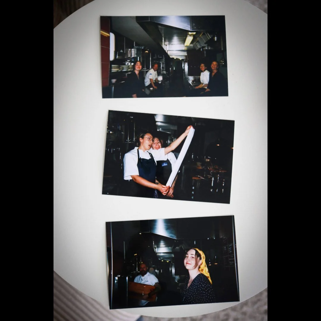 Behind the scenes - special 1/4 

Med en eng&aring;ngskamera, har v&aring;ra medarbetare fotat varandra n&auml;r dom &auml;r p&aring; jobbet. 
Det blev ett helt g&auml;ng fantastiska och knasiga bilder, som vi s&aring; g&auml;rna delar med oss till e