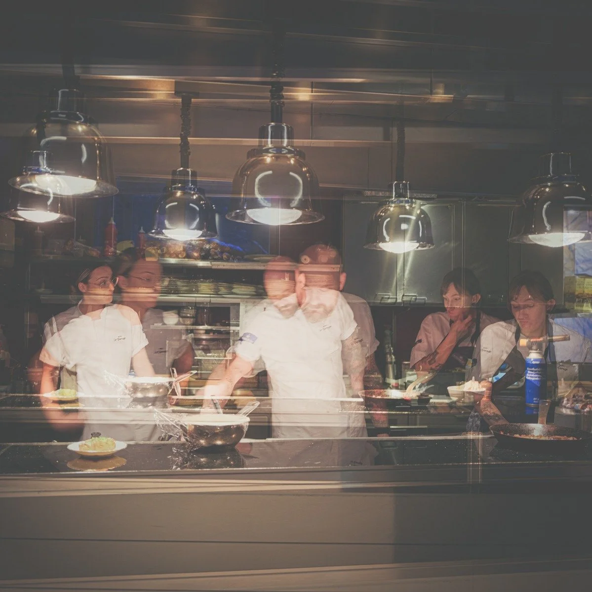 VILL DU JOBBA MED OSS?

Extrajobb f&ouml;r gastronomistudenter

Studerar du gastronomi och vill f&aring; v&auml;rdefull arbetslivserfarenhet vid sidan av studierna?

Vi s&ouml;ker dig som har ett stort intresse f&ouml;r mat, &auml;r ansvarstagande oc