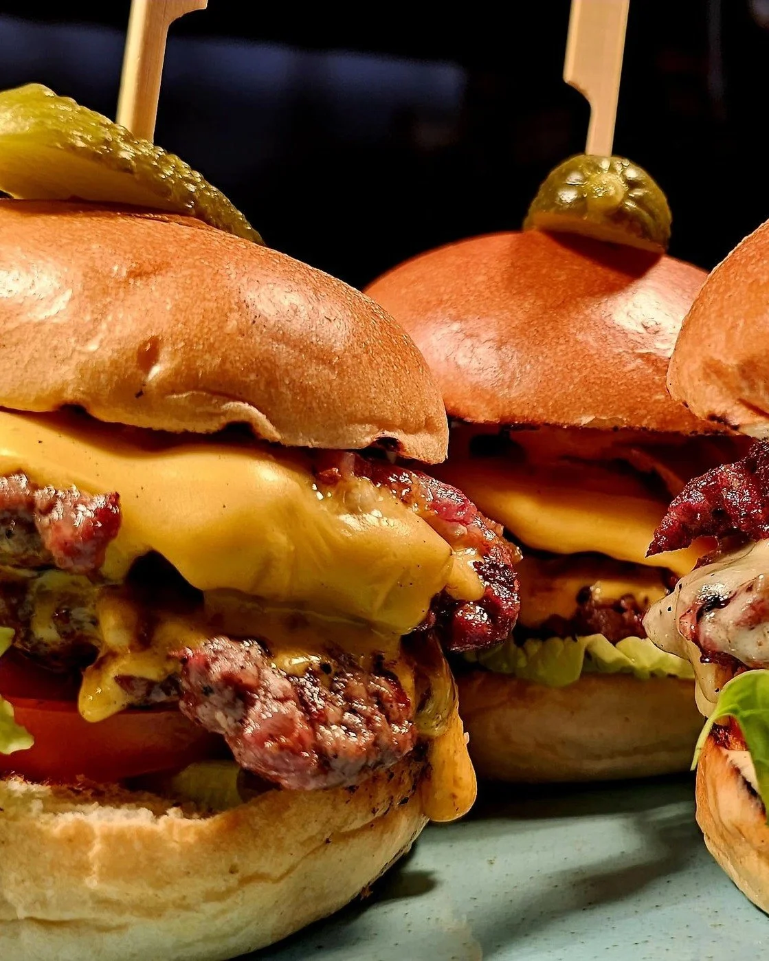 It's Wednesday so it can only mean...

🍔 BUY ONE GET ONE FREE 🍔

On our amazing special burger menu! Available every Wednesday form 5.00pm

Just what you need to get your neurons firing for the quiz at 8pm! 

Book online at www.thewhynot.co.uk