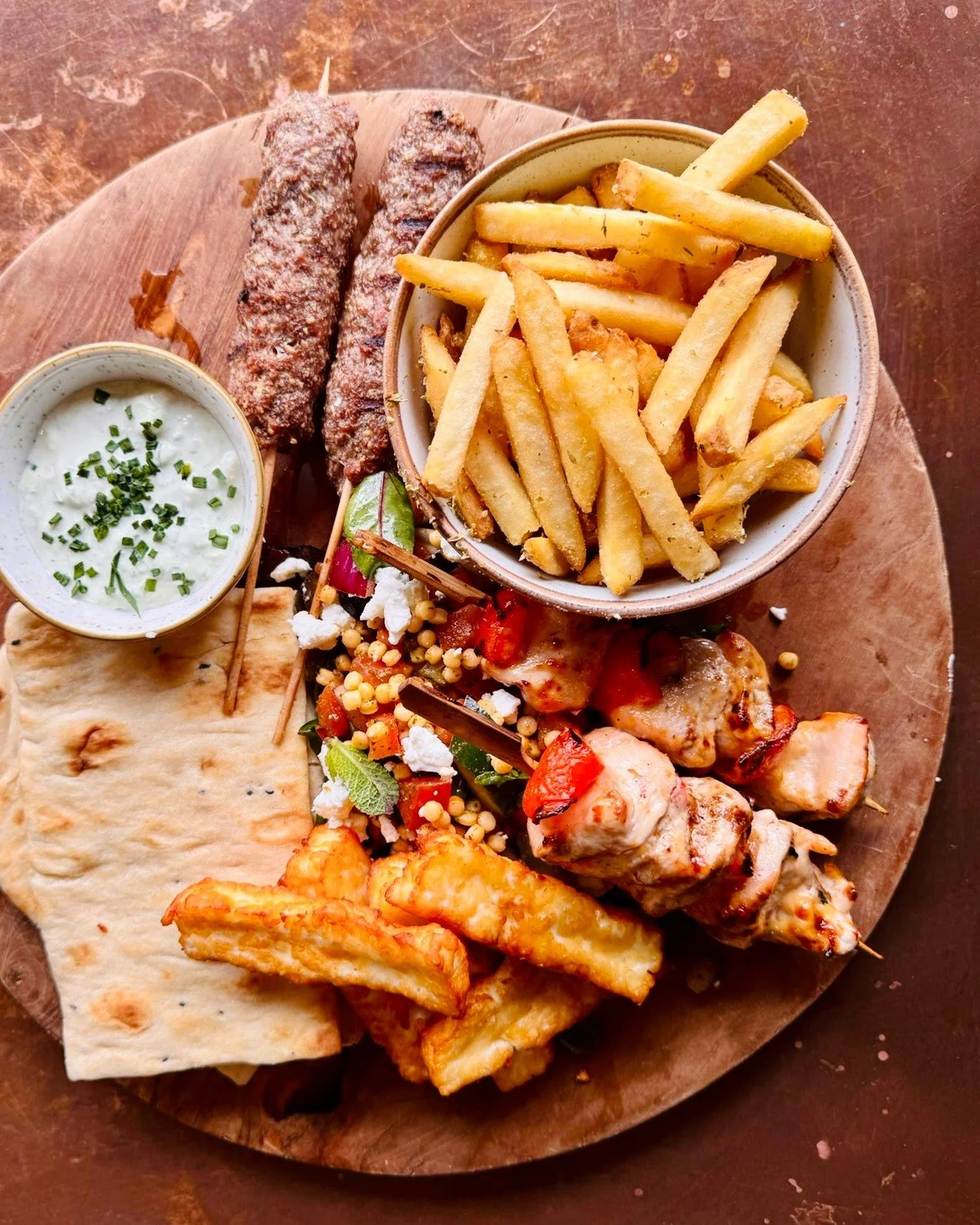 🍴 Spring/Summer Menu 🍴

It has been going down a storm all week, and it is easy to see why.

Always cooked fresh, with seasonal, sensibly sourced ingredients, these vibrant new dishes are full of bold flavours that celebrate the best of the warmer 