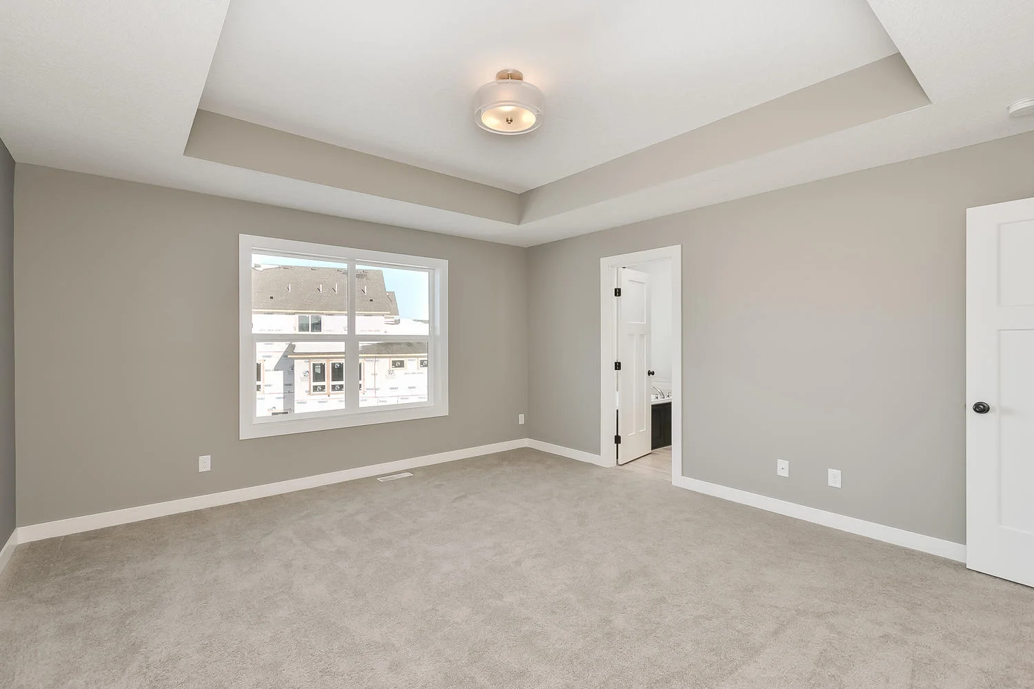 4385 118th Ave NE Blaine MN-large-018-13-Master Bedroom-1500x1000-72dpi.jpg