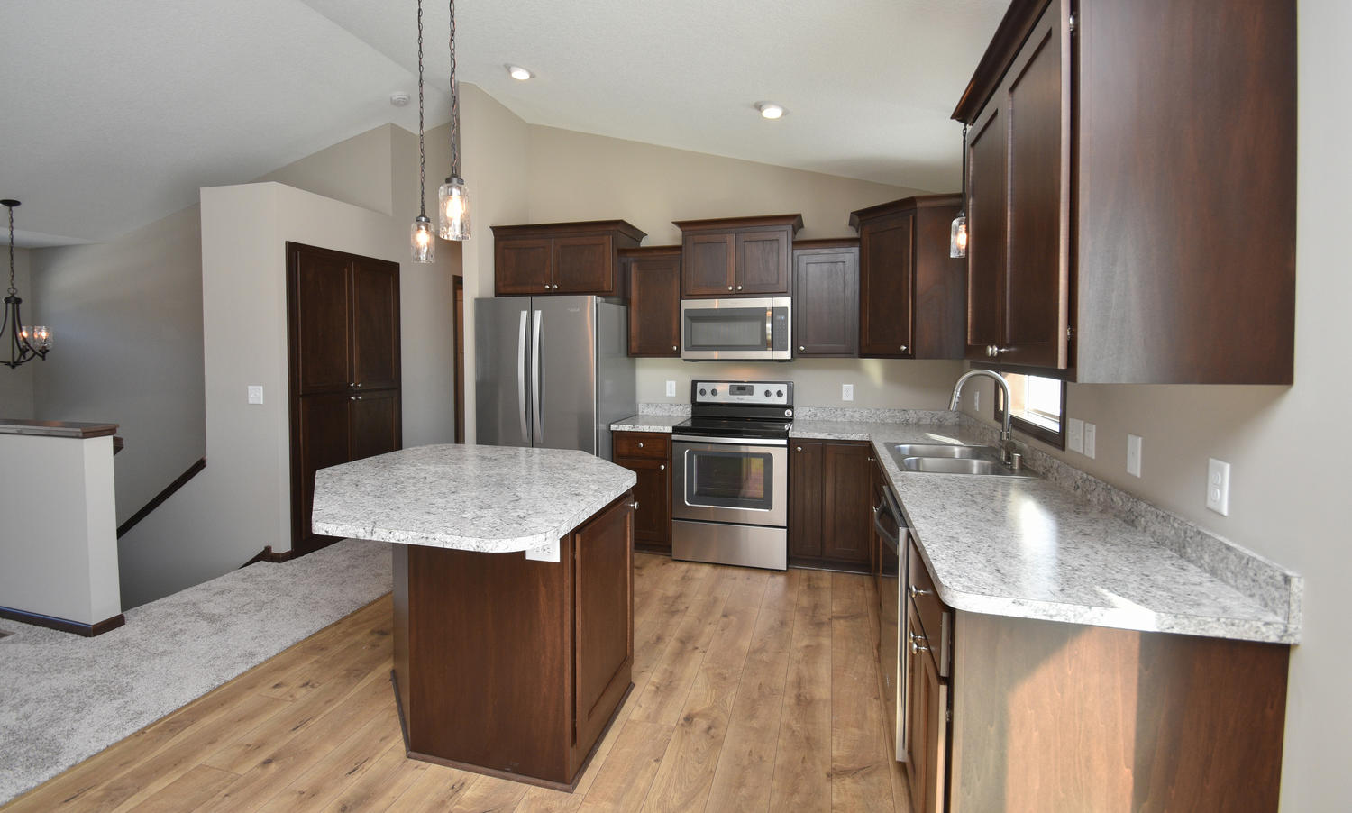 19131 Johnson St NW elk river-large-010-4-Kitchen-1500x902-72dpi.jpg