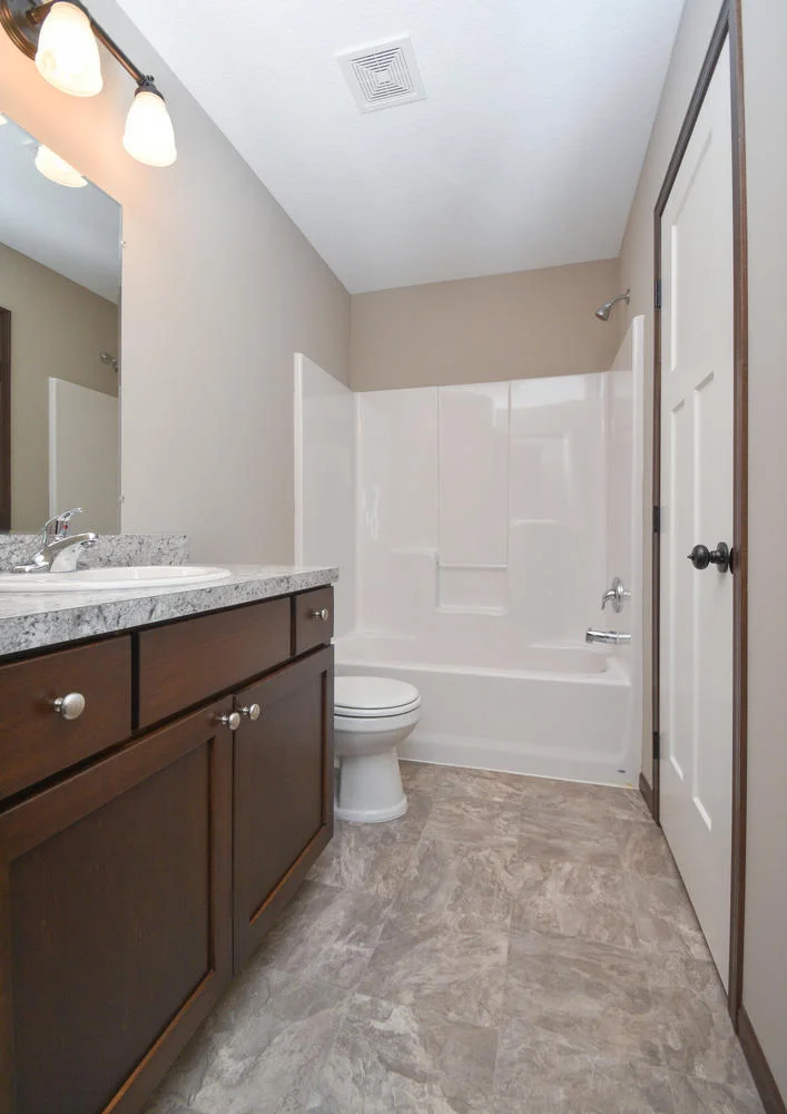 19131 Johnson St NW elk river-large-013-10-Bathroom-707x1000-72dpi.jpg