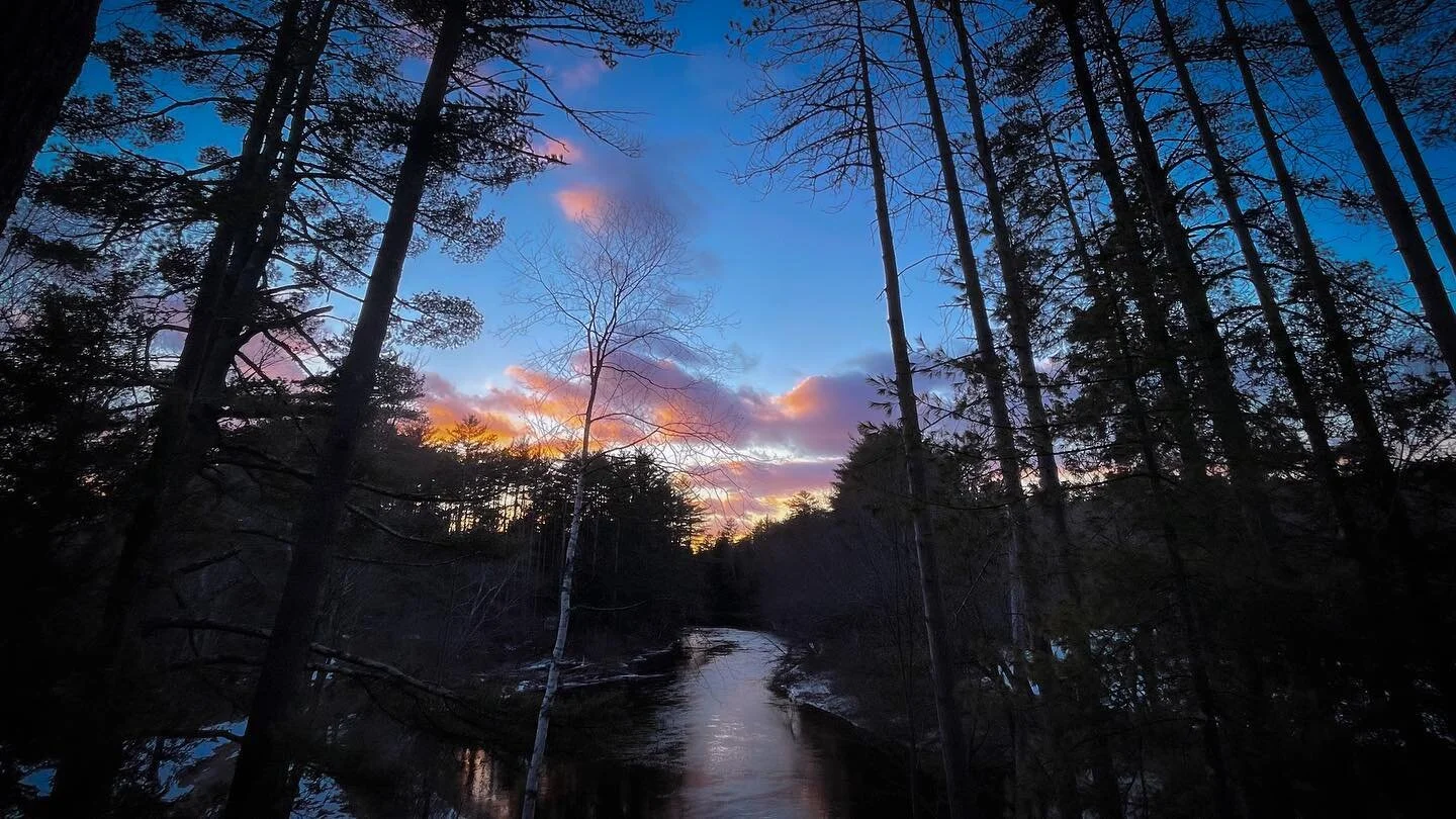 #sunsetphotography #sunset #newhampshire #suncookriver #smokeypines
