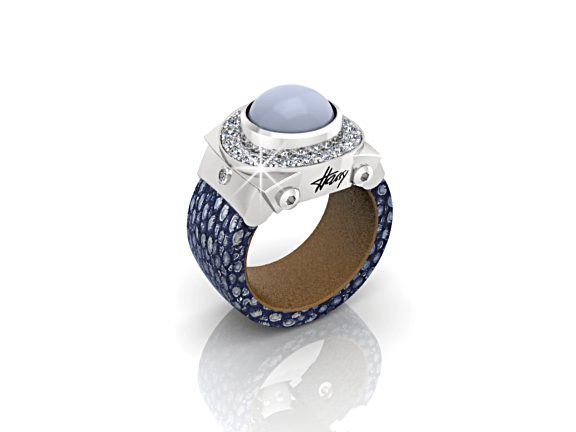 Rochen-blauer-calzedon_Cabochon-seitlich.png