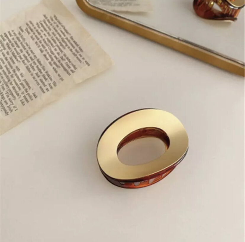 5CB617F8-0349-47ED-9D9F-9BB007880B72