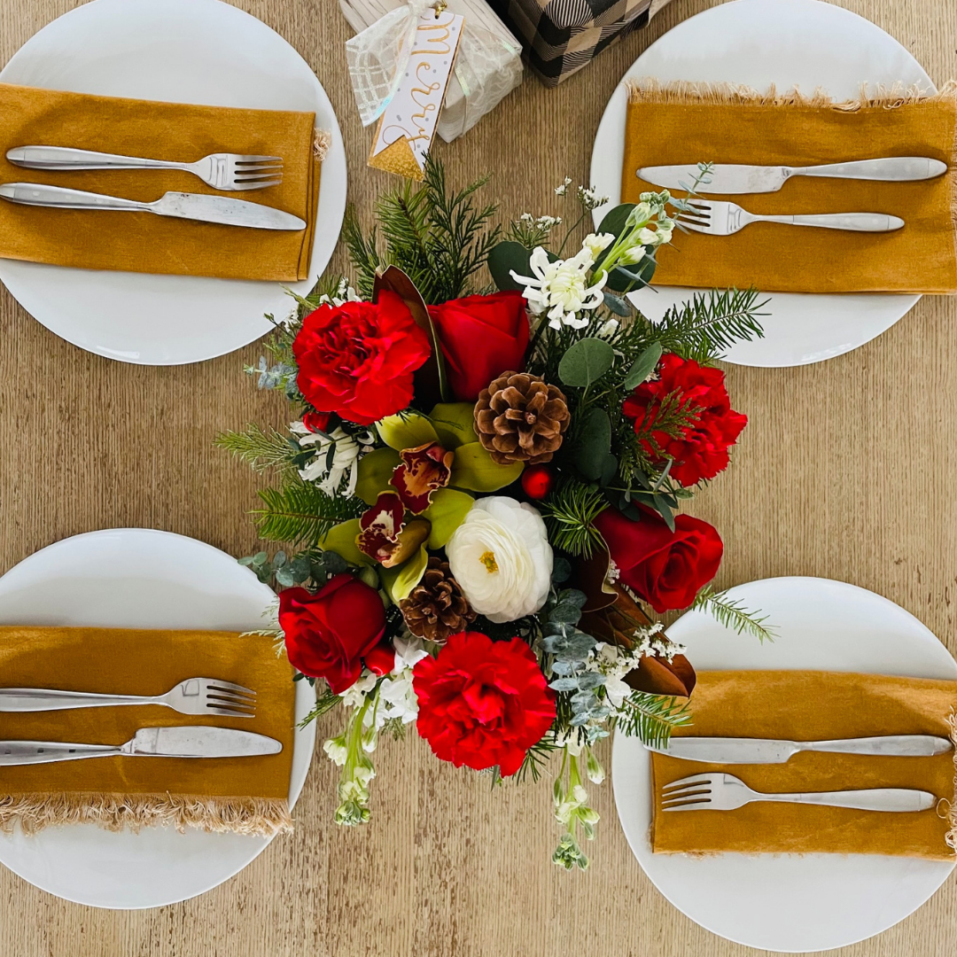 Simple Touches of Holiday at Home - The Table Edition