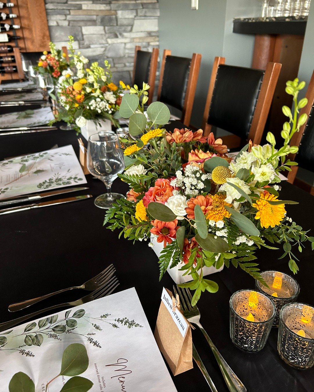 Let's let you in on some behind-the-scenes of event planning✨

What guests see: a perfectly timed, smooth-flowing event.

What actually happens: 3-6 months or more of planning, 100's of emails, dozens of calls to vendors, and a back up plan for every