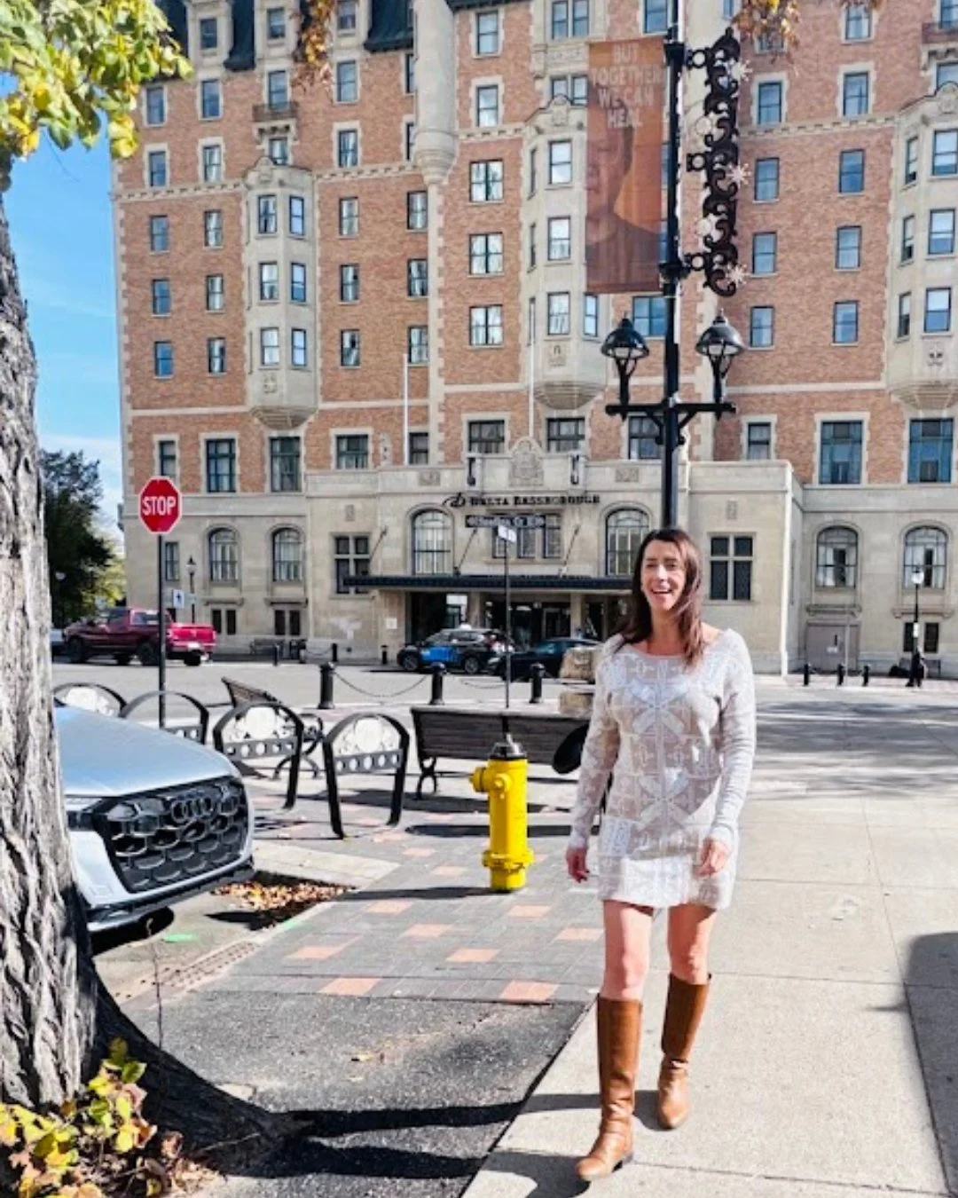 How fortunate were we to have such an incredible fall?

I parked further away from my meeting at @thesaskatoonclub just so that I could enjoy the stroll past the @deltabessyxe 

As winter gets closer, I always get a pit in my stomach thinking about t