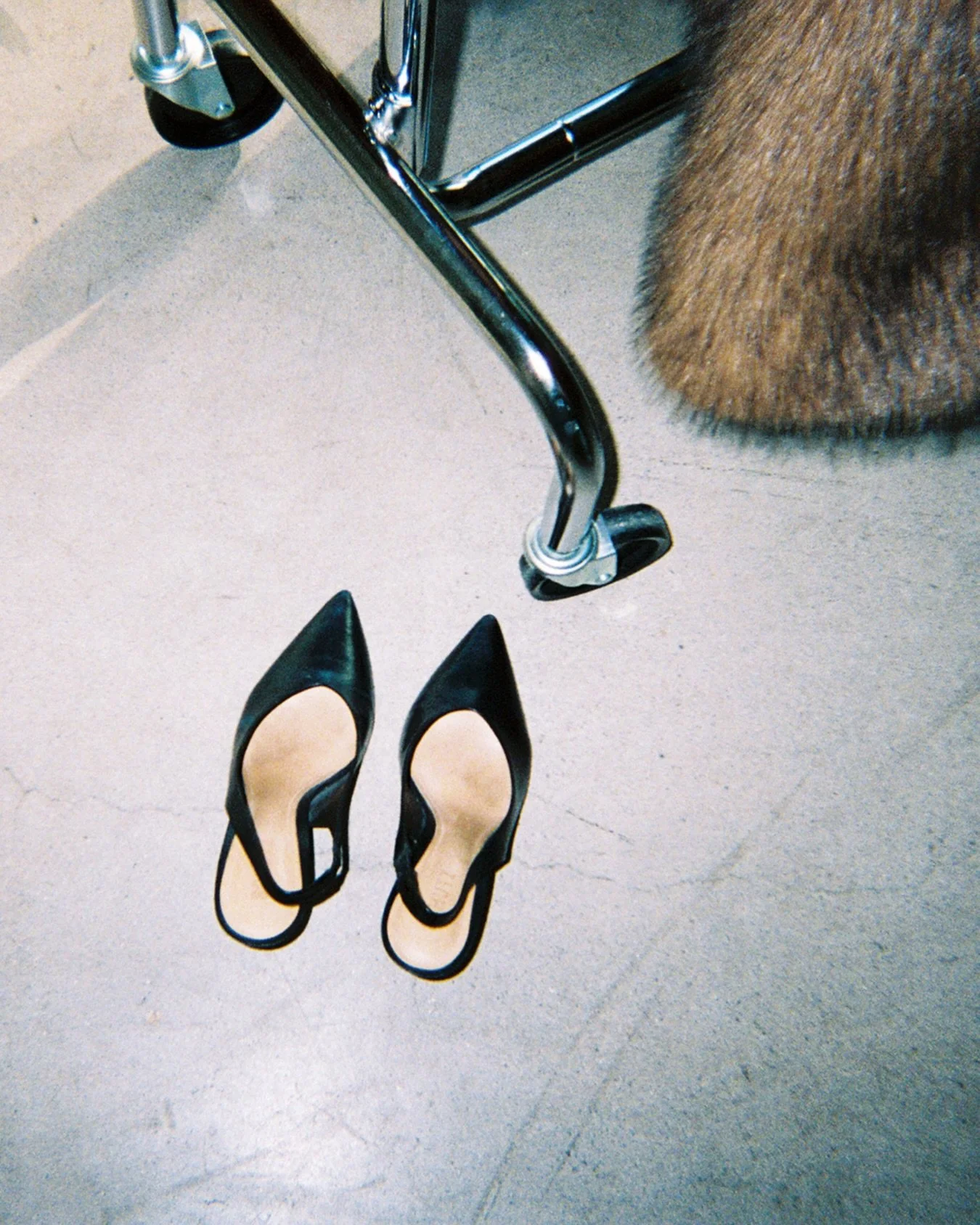 I have a few December studio spots open if you&rsquo;re ready to refresh your portfolio or create something new for the year ahead - message me to book! 🖤

Photography: @catiemenke 
Studio: @byrefine 2.0
Film developed at @wilson.camera