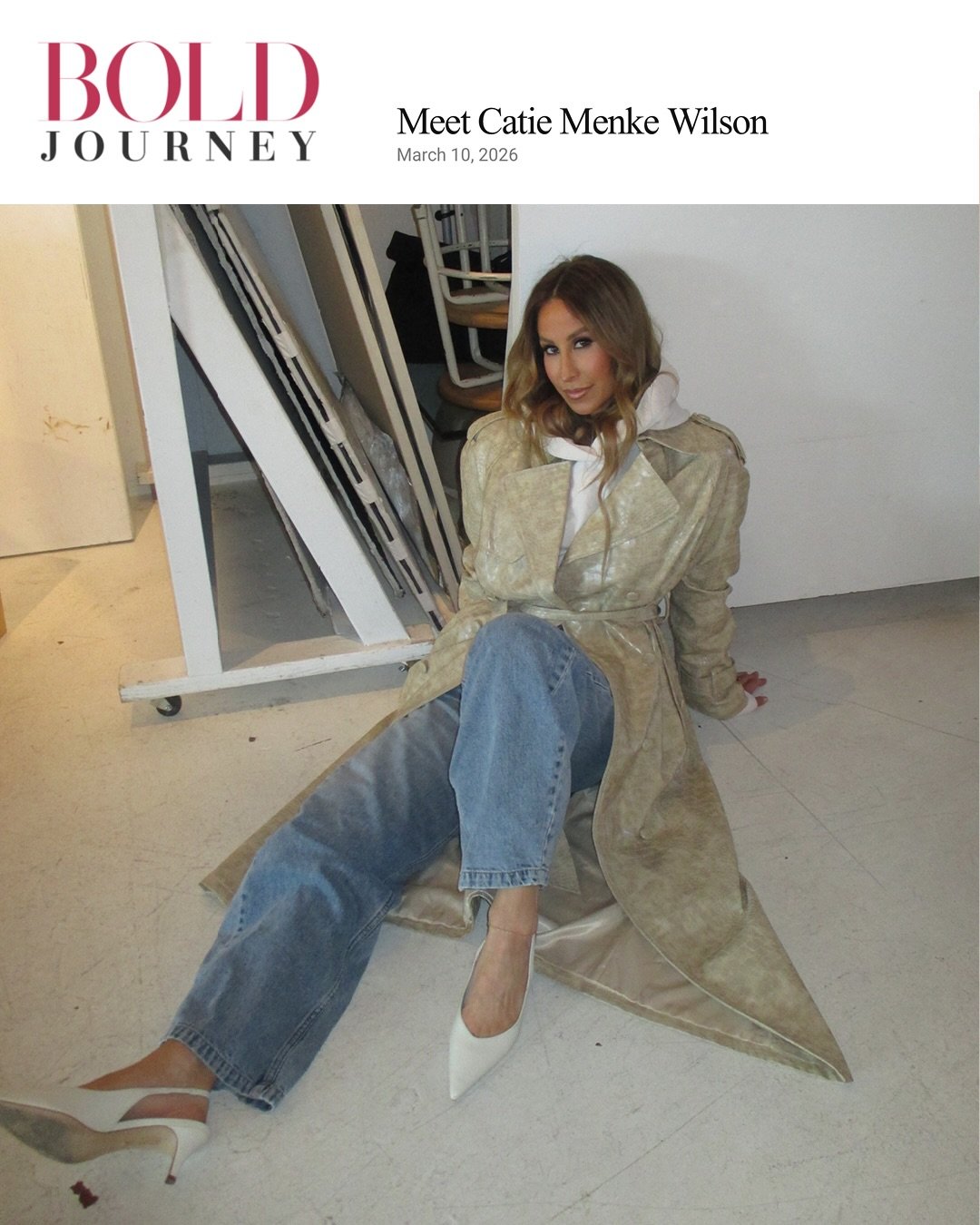 Talking about creativity, daily art and trusting your instincts in my latest interview with @boldjourneymag 🤍 link in bio if you&rsquo;d like to read! 

Photo cred: @samsanchezj 
HMUA: @anissaraebeauty
Studio: @afternoonsstudio