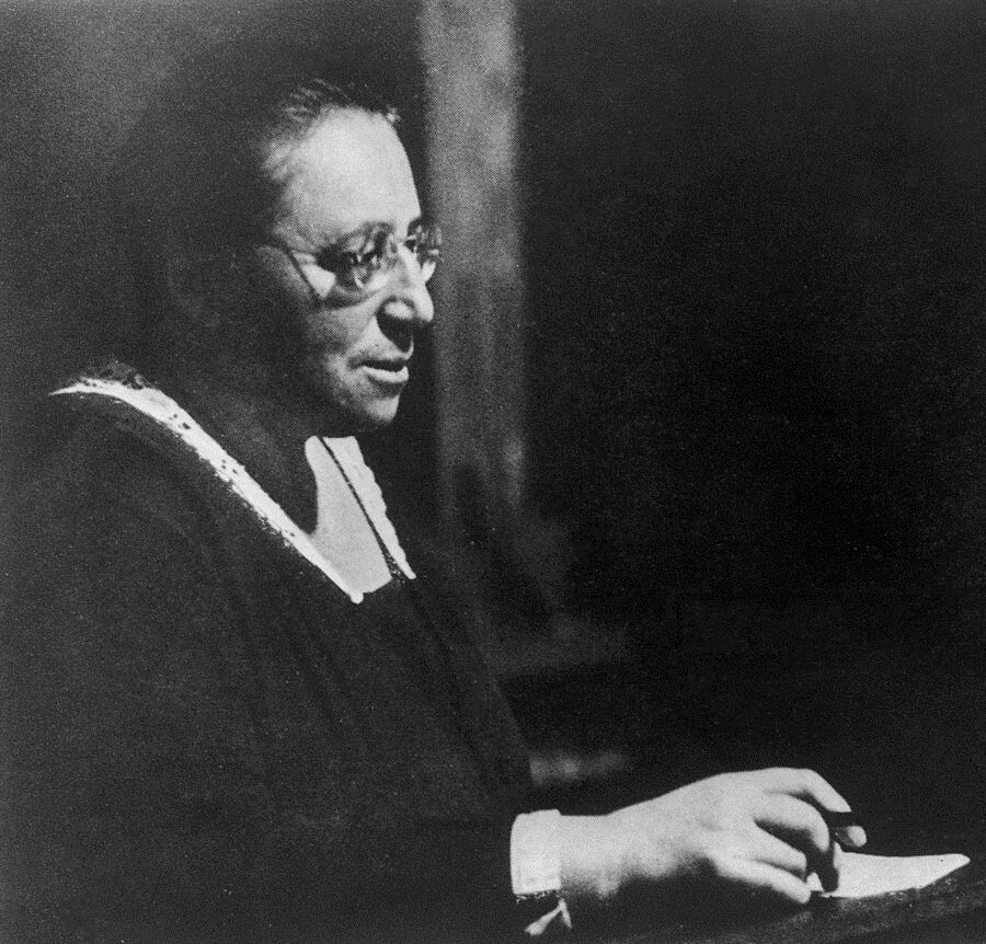 Emmy Noether: Building A Family in America