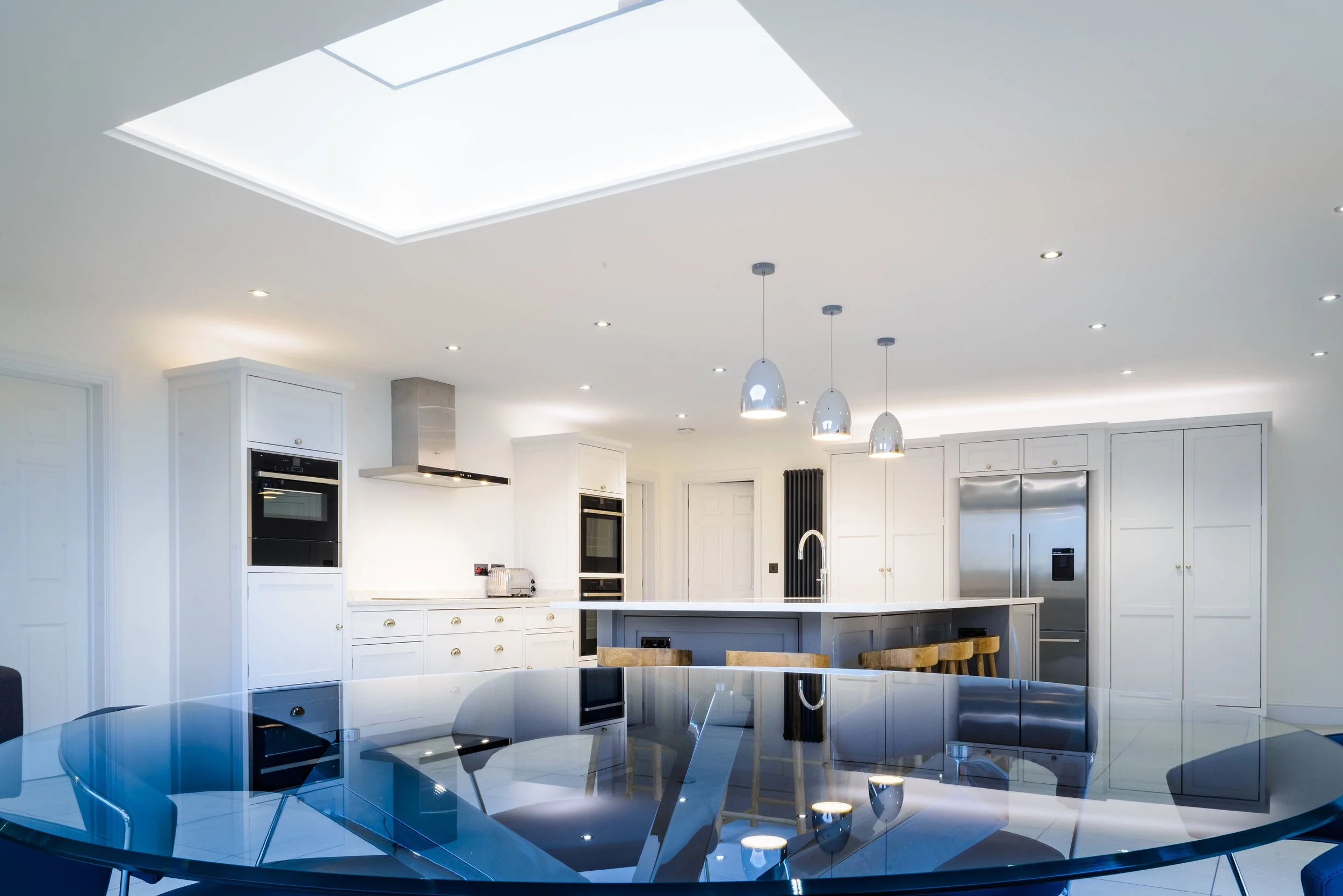 How to Choose the Right Materials for a High-End Bespoke Kitchen
