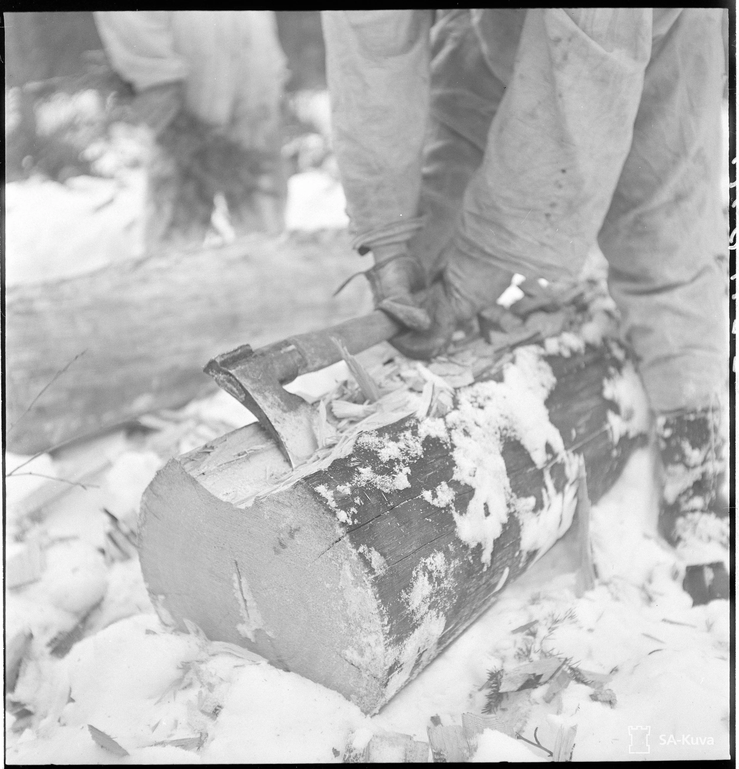 Bilder på yxor från Finland under åren 1939 - 1945