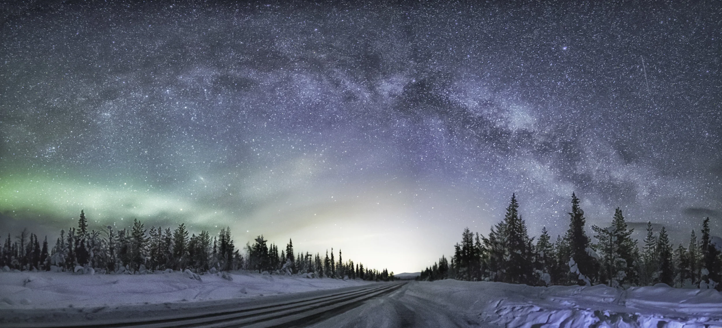 Vintergatan över vägen västerut 2.0.jpg