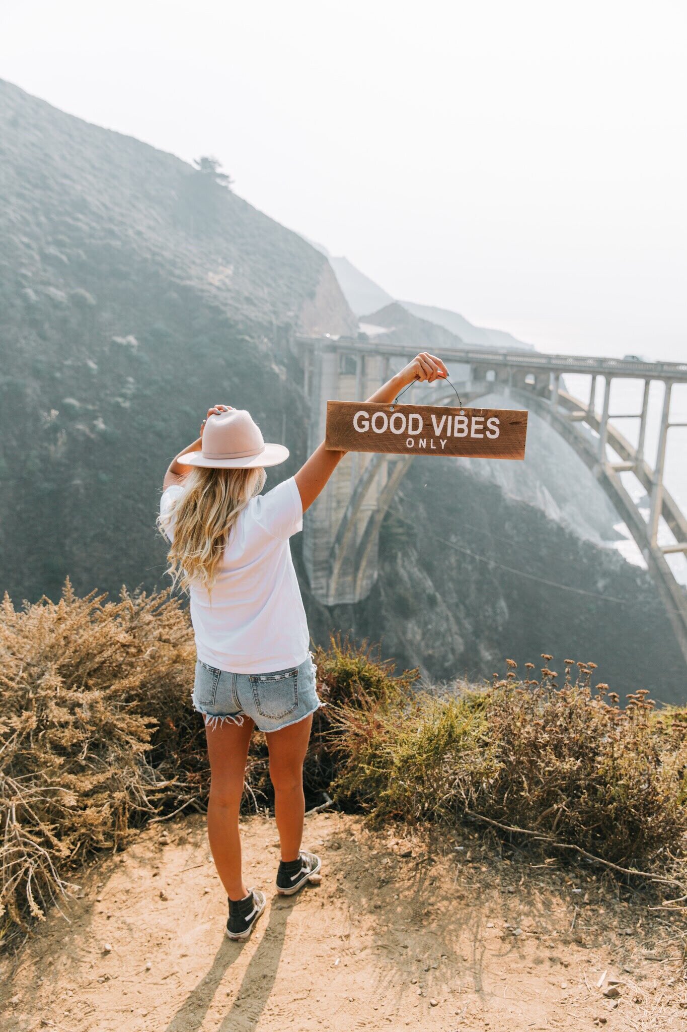 Brandy Melville Signs Roam Creative