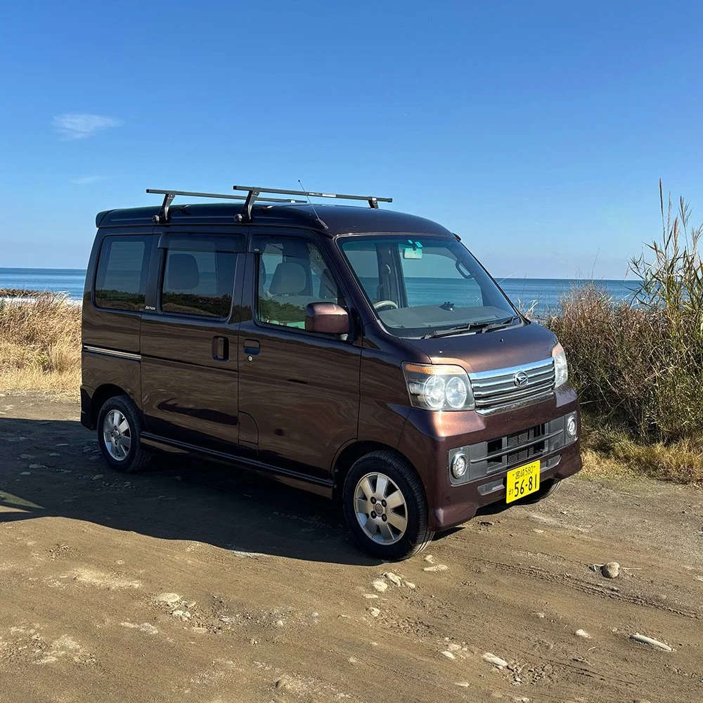 atrai-brown-07.jpg