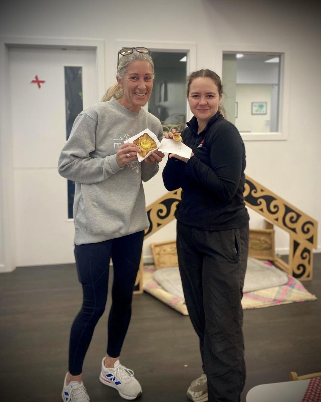 🌸 Yesterday at drop-off, our wonderful mums took a quick moment to celebrate Mother's Day together with a quick bite and a coffee. What a great start to the day, sharing smiles, stories, and a little bit of joy. Here's to all the amazing mums who ma