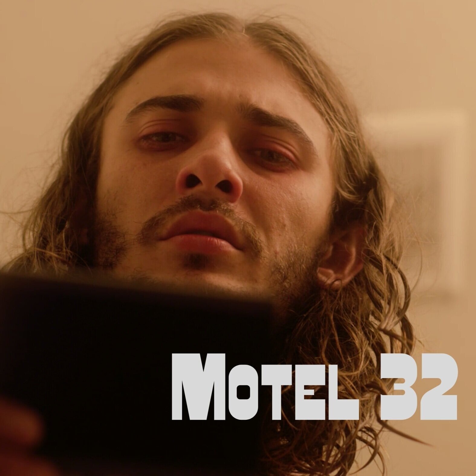 Motel 32 (2020) - Short Film / Writer,Producer,Director