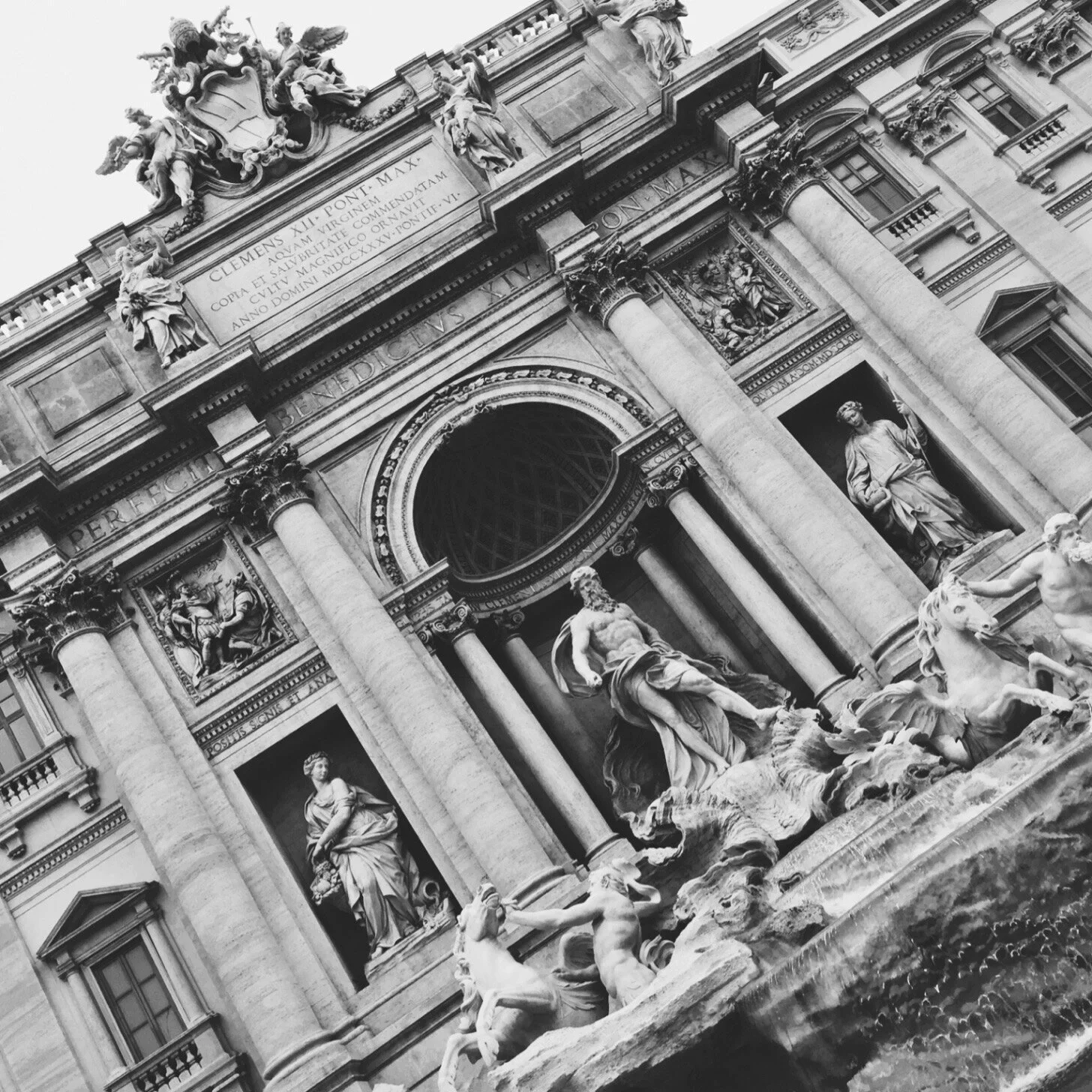 The Trevi Fountain in black and white… (I mean, it does look cool)