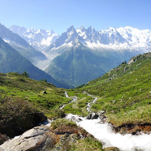A reminder that the trail between Lac Blanc and Refuge la Flegere is still closed due to maintenance for the next week (until the 30th Aug). This only impacts hikers staying at Refuge Lac Blanc or passing this TMB variant - there is no impact for those staying on the main trail. Due to the Index lift also now being closed for the season, the best thing to do is back track to la tete aux Vents and continue to Refuge La Flegere. This will add extra hiking time (45min-1hr). If you're visiting Lac Blanc after the 30th of August, the maintenance will have finished and you'll be able to enjoy the fresh trail to La Flegere 👍
#tmb #tmb2019 #tourdumontblanc