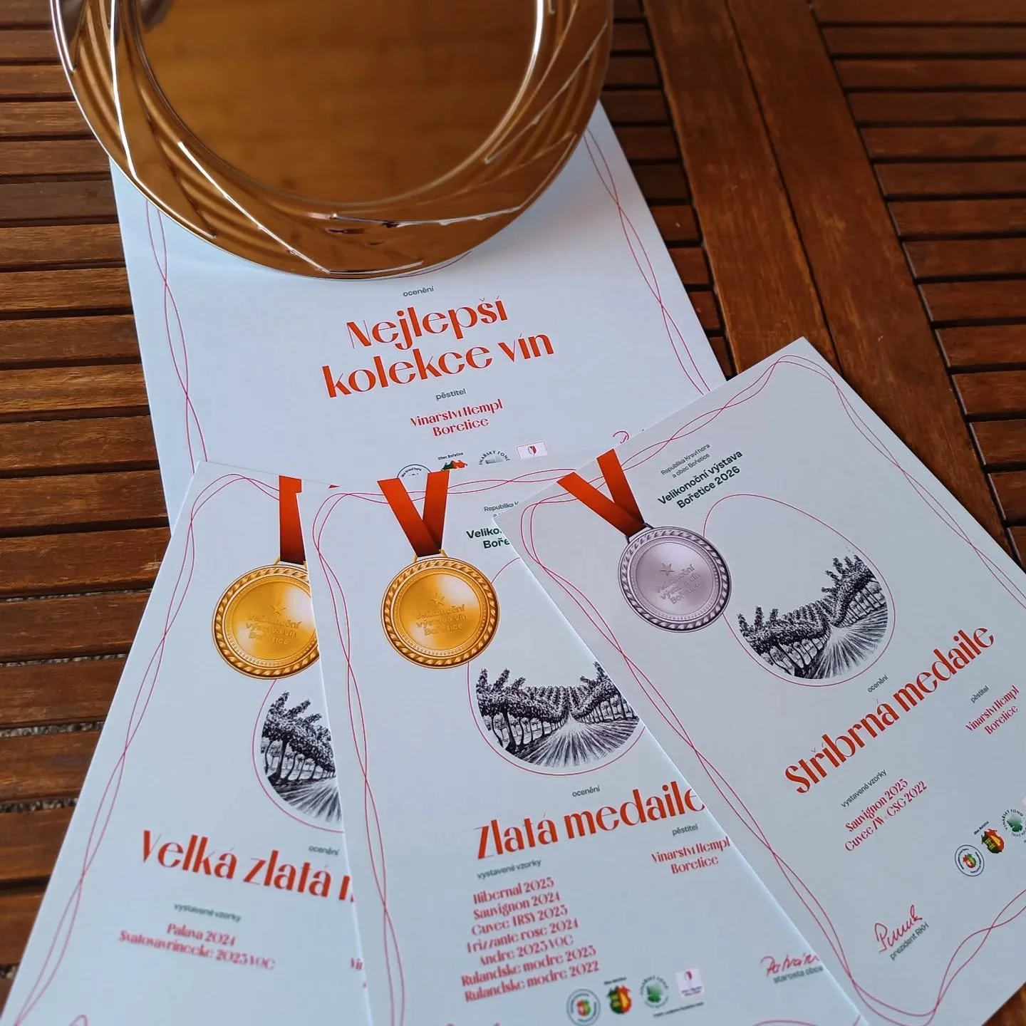 Velikonočn&iacute; v&yacute;stava v&iacute;n v Bořetic&iacute;ch je za n&aacute;mi &ndash; a pro na&scaron;e vinařstv&iacute; to bylo opravdu v&yacute;jimečn&eacute;. 
Odn&aacute;&scaron;&iacute;me si spoustu medail&iacute;, ale největ&scaron;&iacute