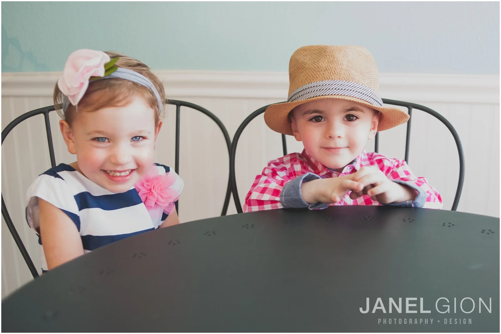 Child-Photographer-Cupcakes-and-Puddles