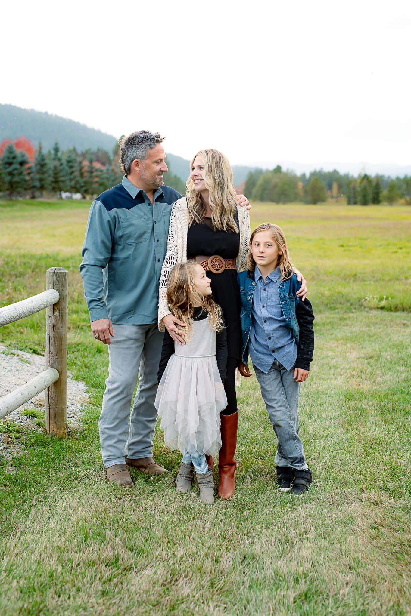 janel-gion-photography-family-fall-mini-session-scherr50.jpg