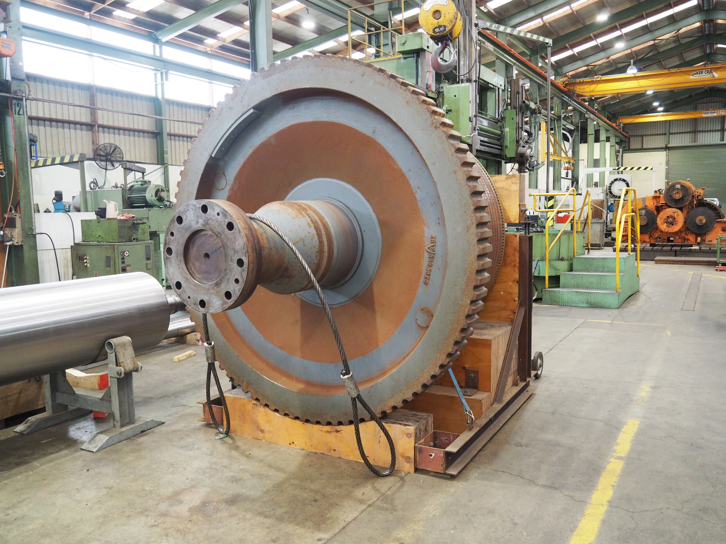   Generator rotor weighing around 15 tonne in for balacing 