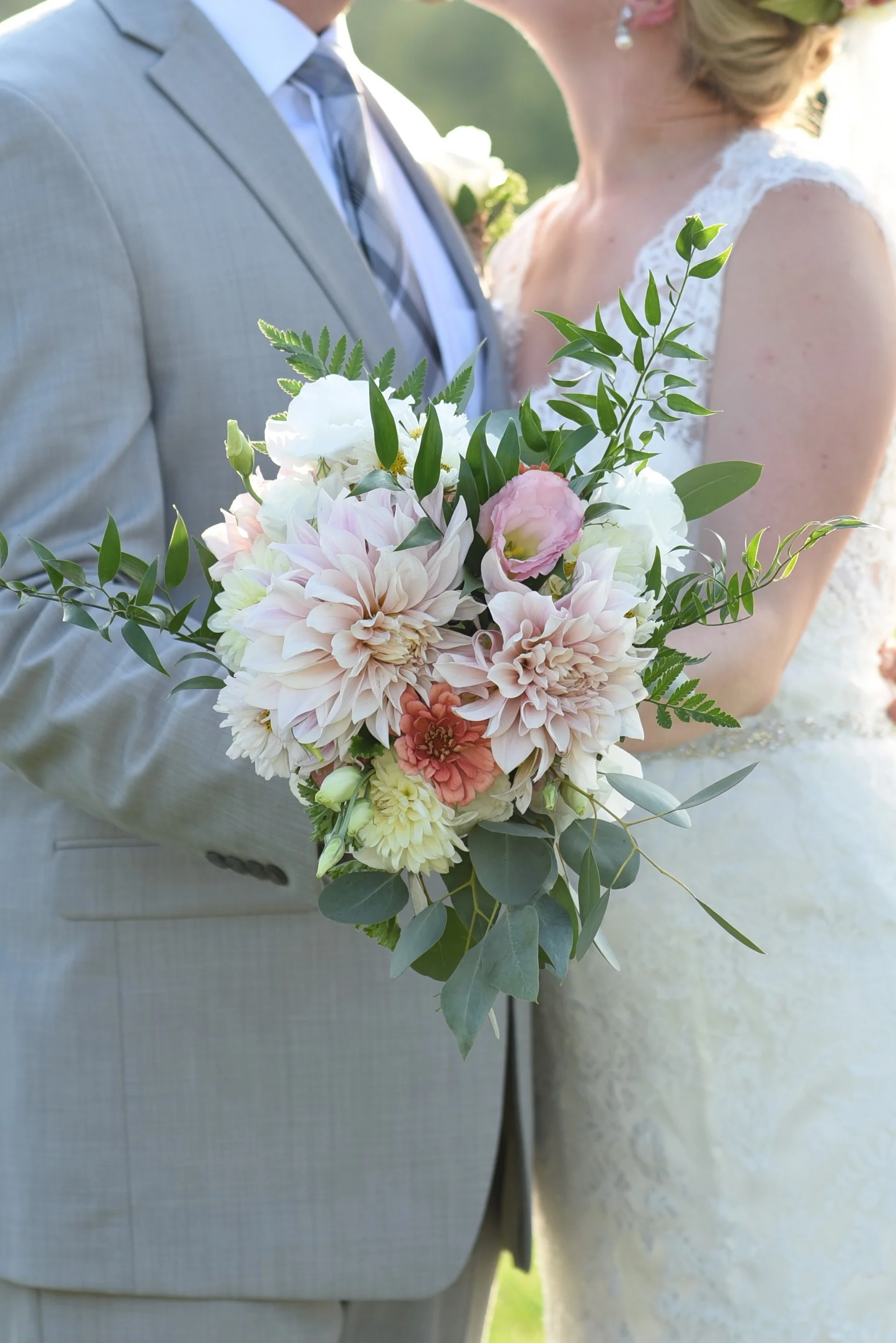 cafe-au-lait-local-bridal-bouquet.jpg