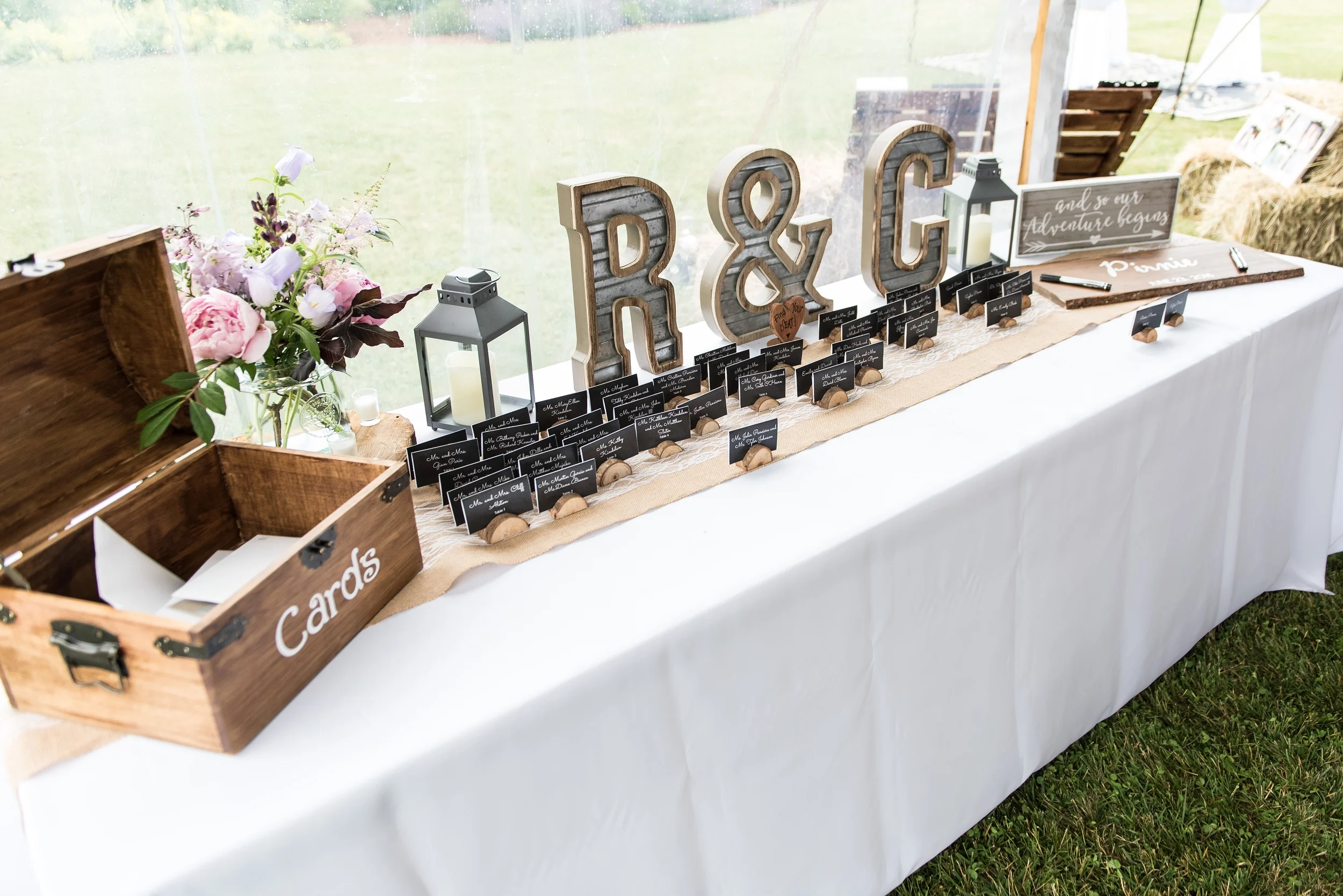 reception-place-card-table-decor.jpg