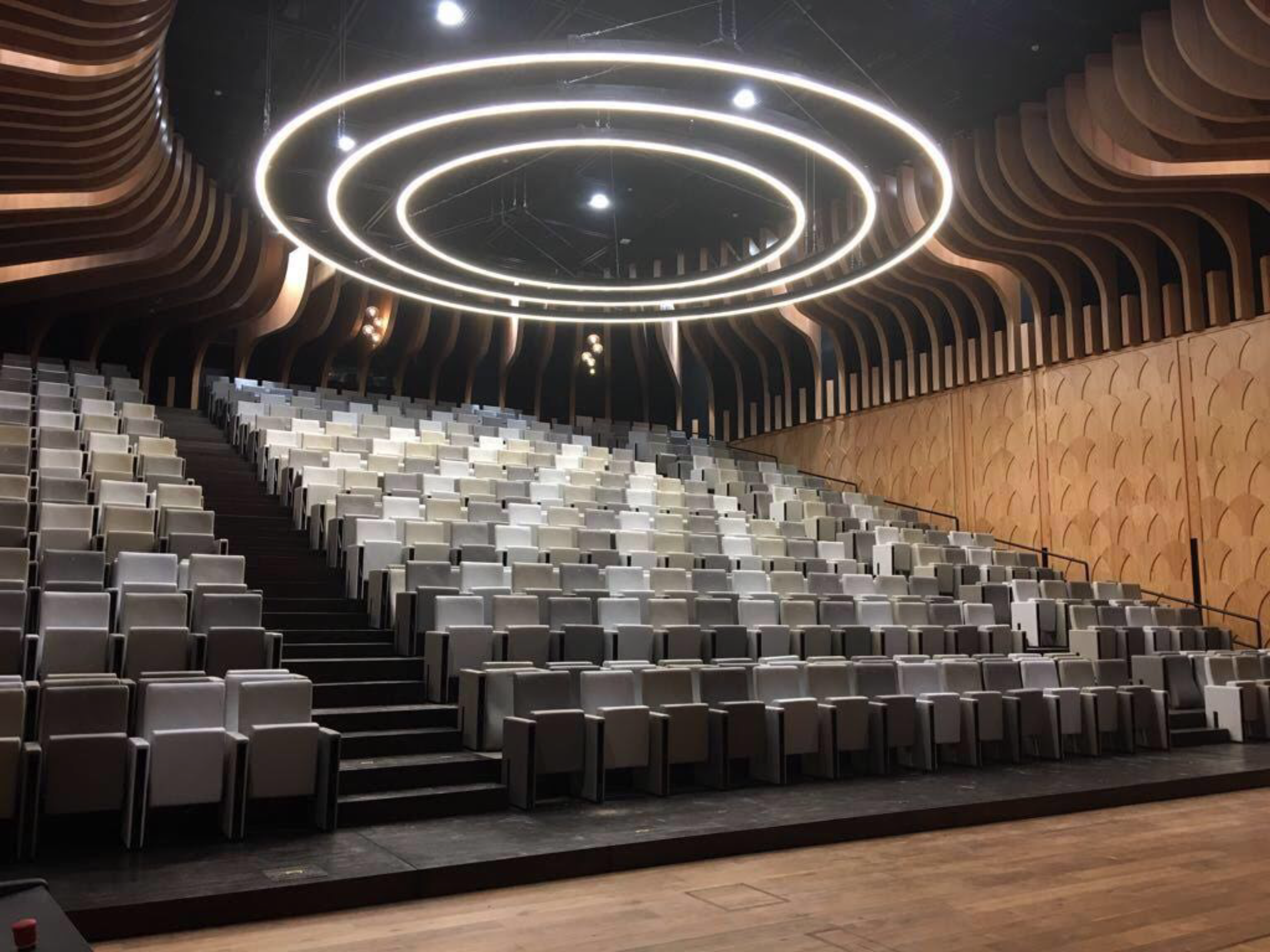 Mino 60 circles - Dubai.PNG