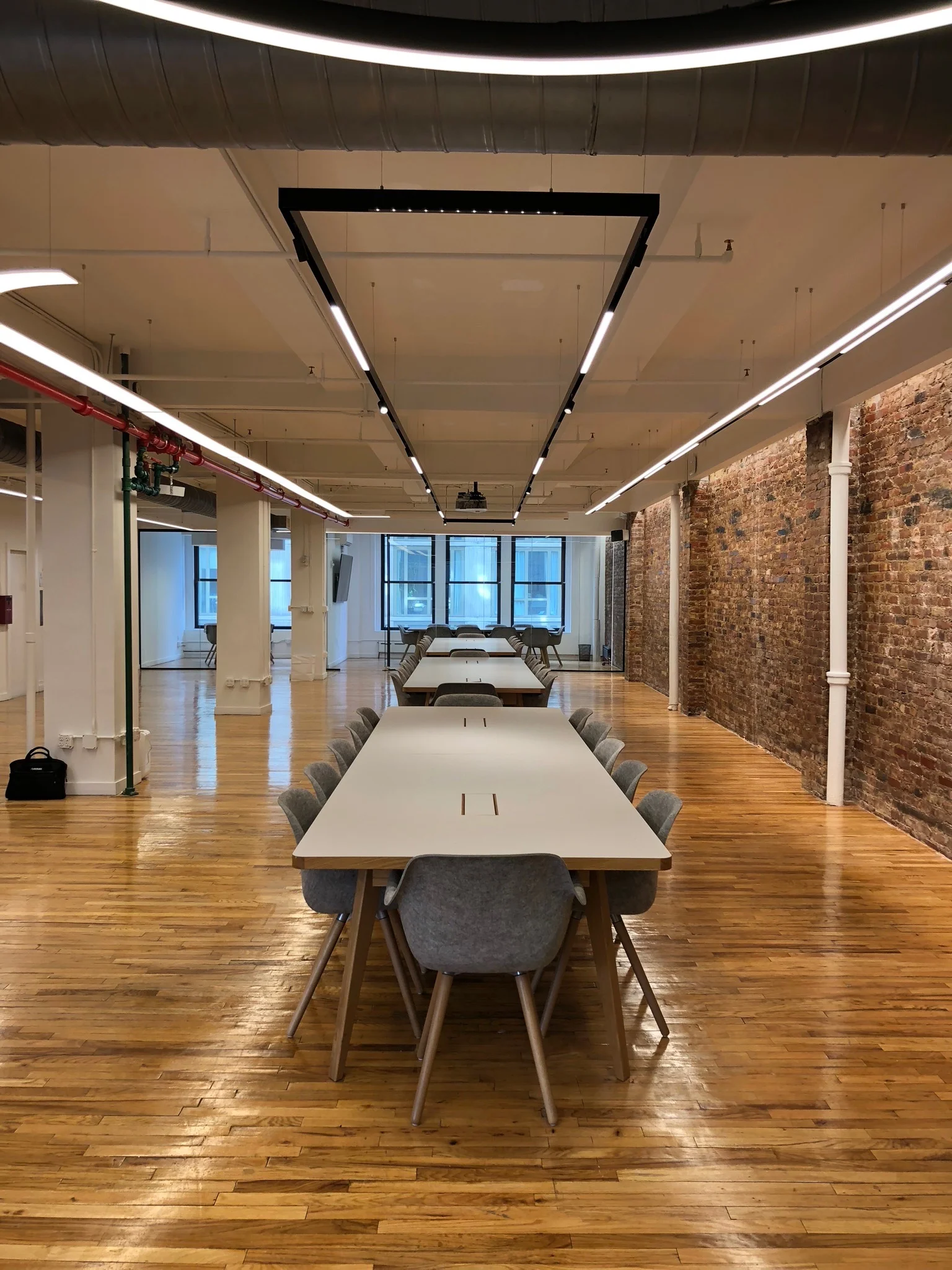 Move-it 25 - NYC showroom.JPG