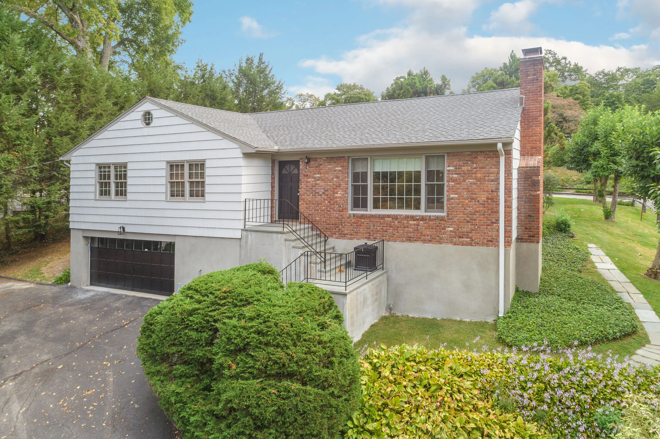 59 Stanwich front ext.jpg