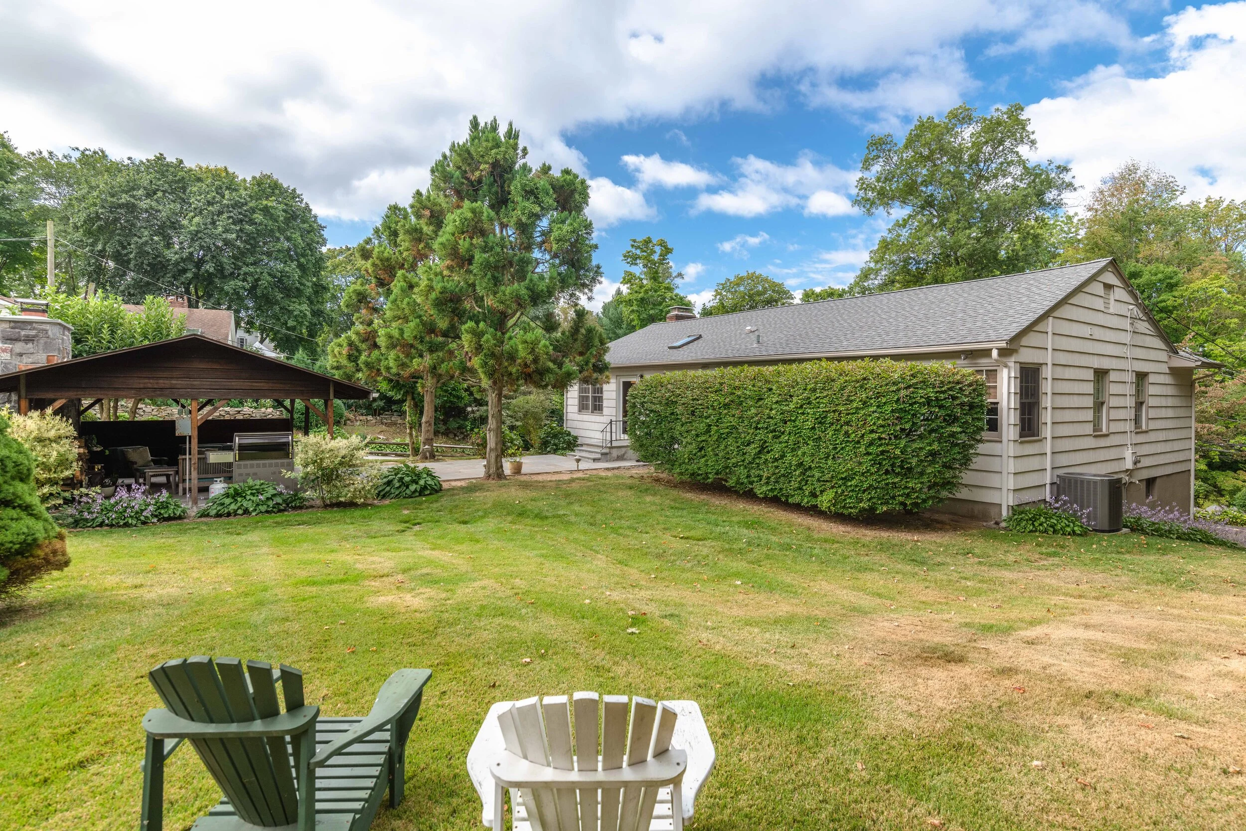 59 Stanwich_rear yard.jpg