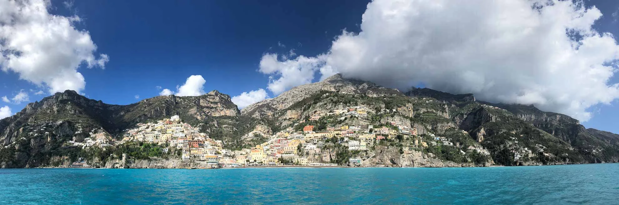 Eine Küste wie gemalt