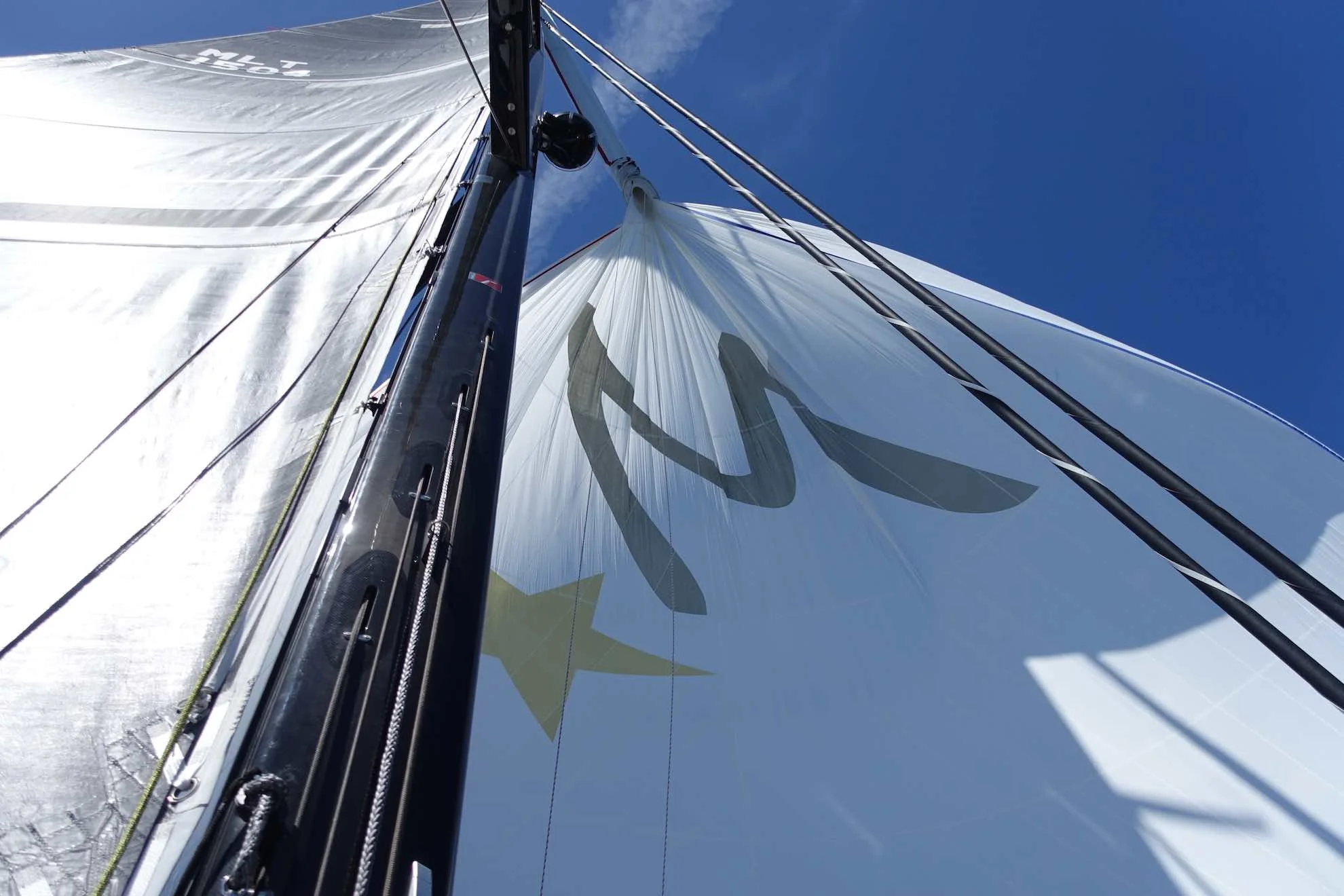 Mit Leichtwind-Segeln Richtung Malta