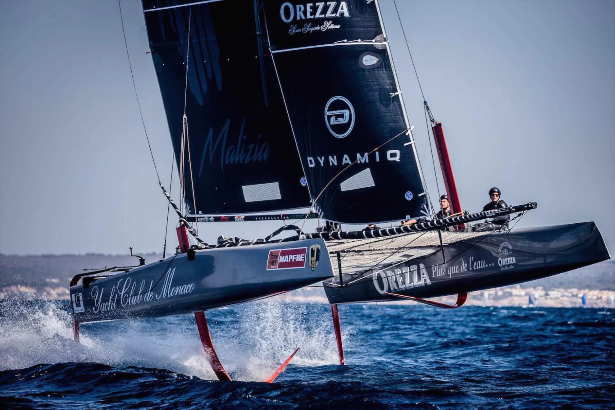 Zu Gast auf Malizia, einem GC32-Foiling-Katamaran mit Starbesetzung