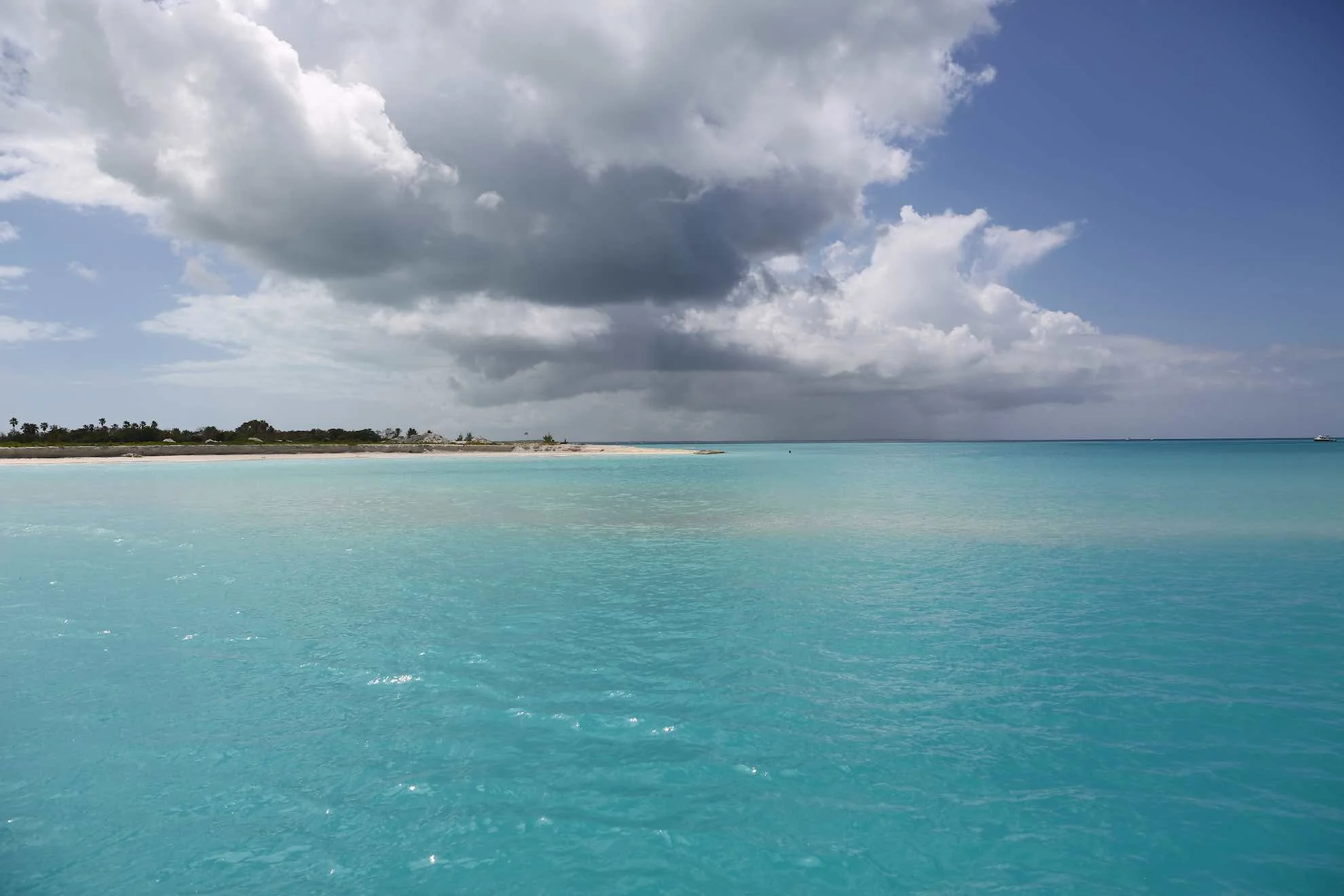 Die unfassbar leuchtende Farbenpracht des Wassers