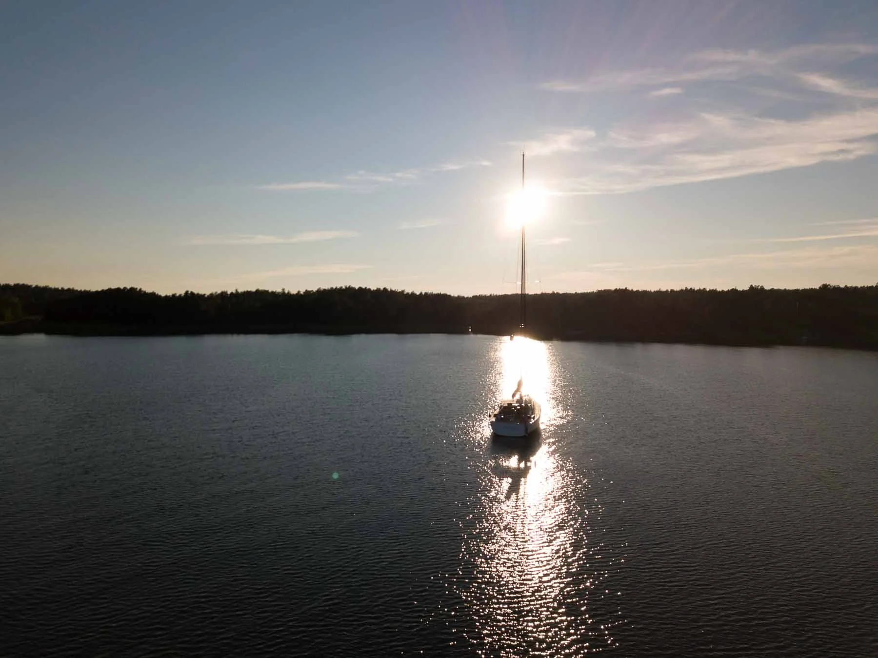 Sattgrün und tiefblau