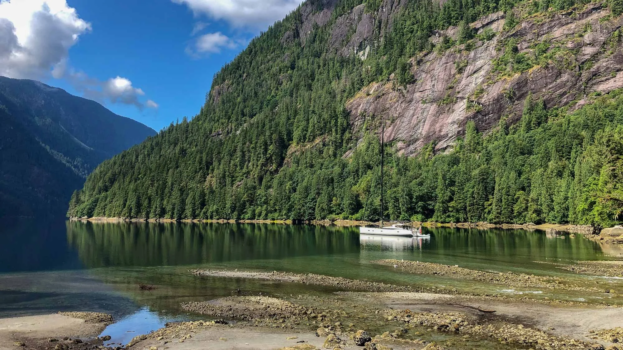 Am Fuße der Kaskade 