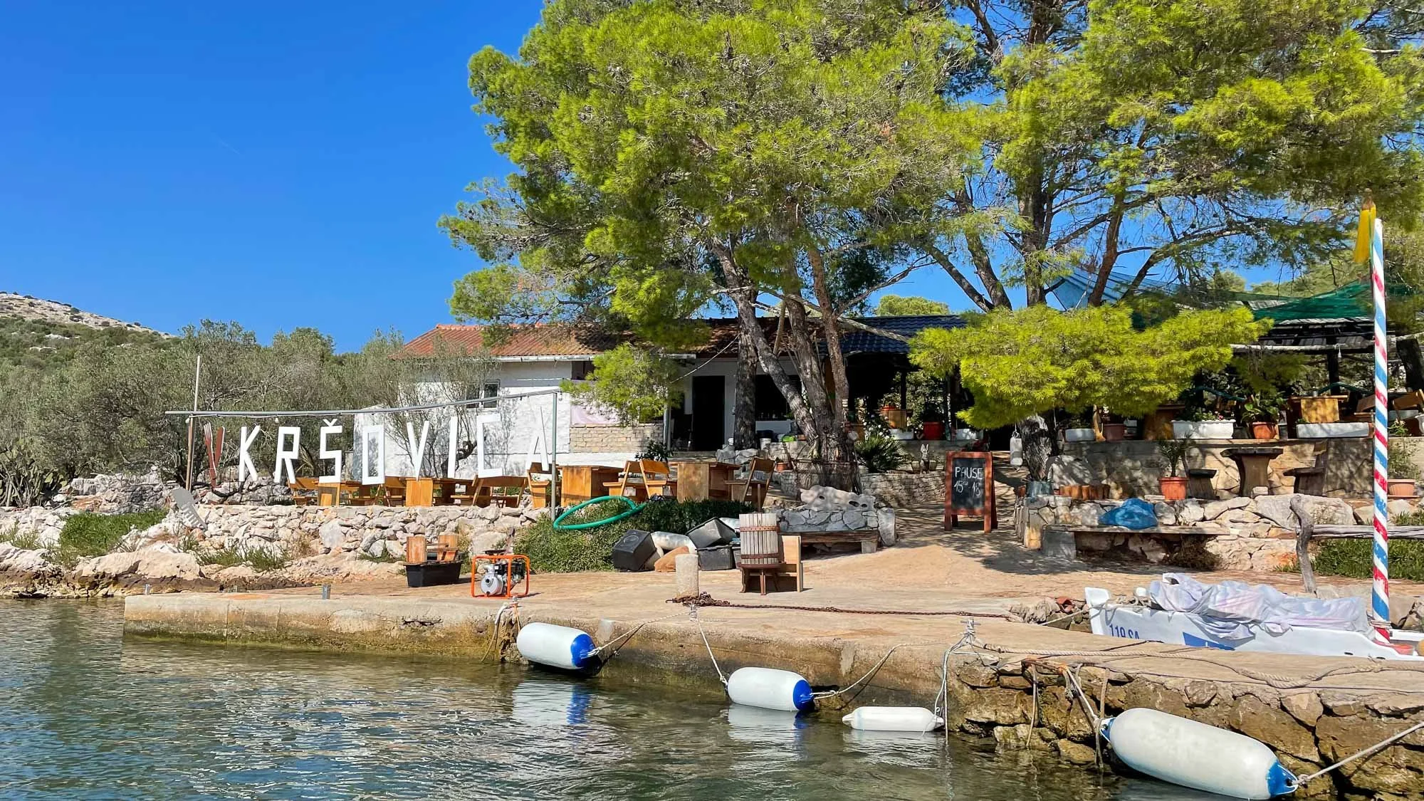 Mit der Yacht zum Wirt