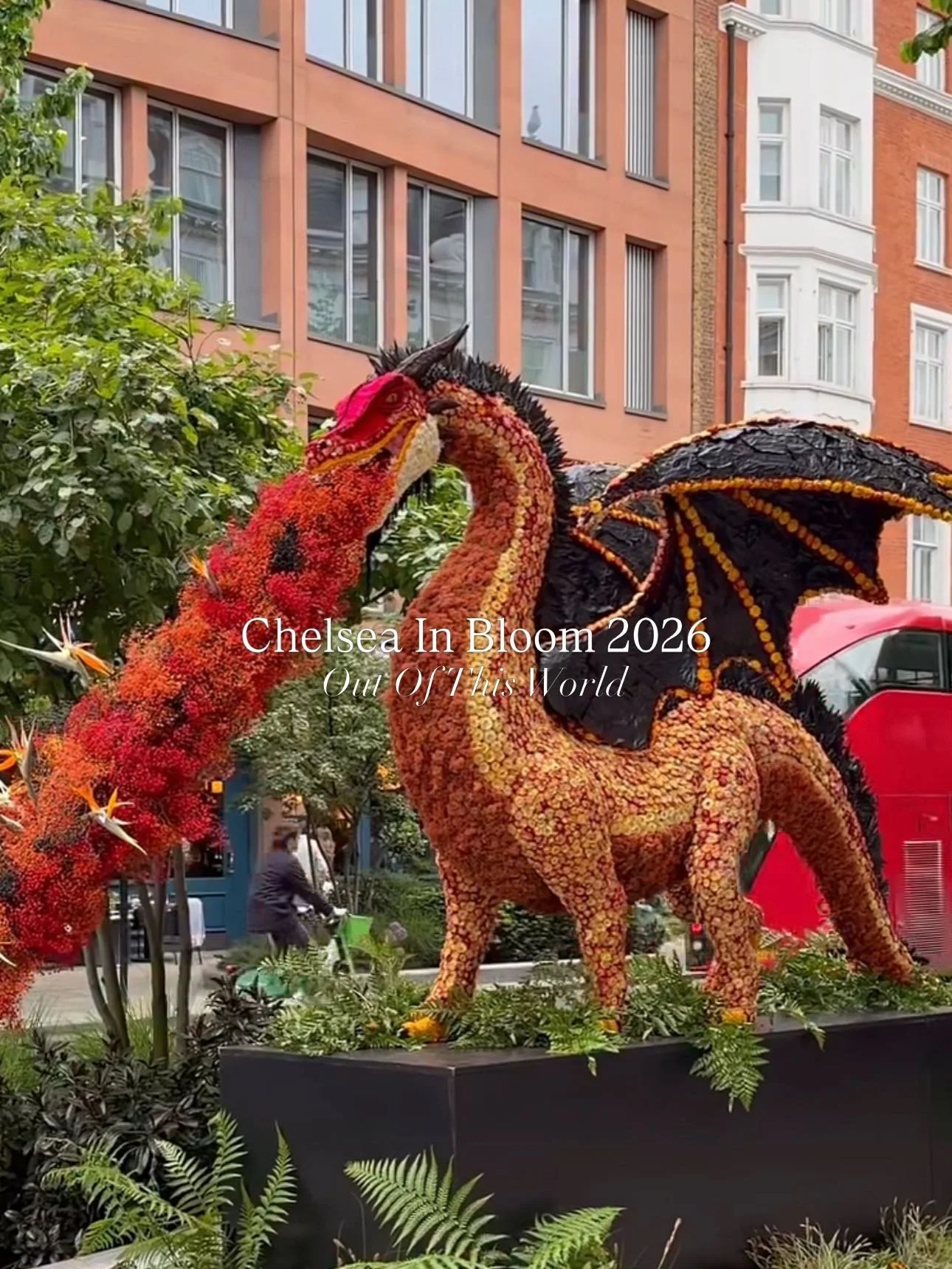 Some incredible displays are now blooming across #Chelsea for the Annual Chelsea Flower Show 🌸✨ This year&rsquo;s theme, Out Of This World, has brought some of the most imaginative and standout installations yet.

📸 @inchelsealondon