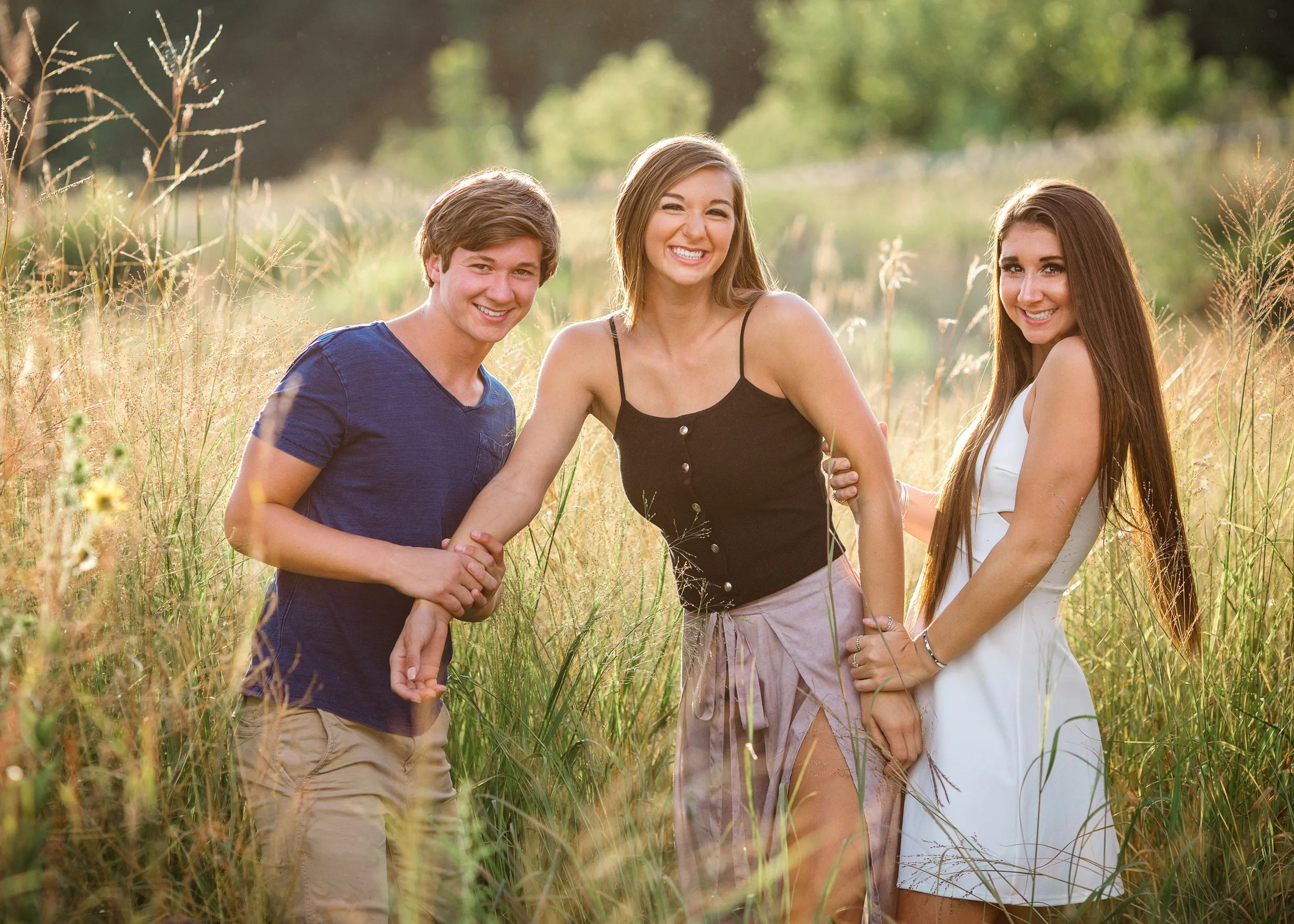 nature_senior_siblings.jpg